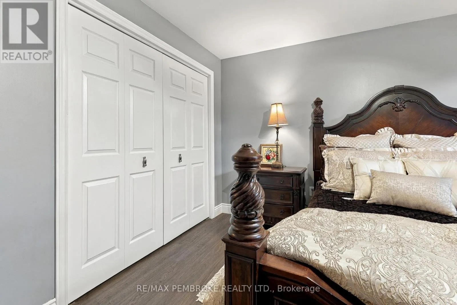 221 ORIOLE CRESCENT