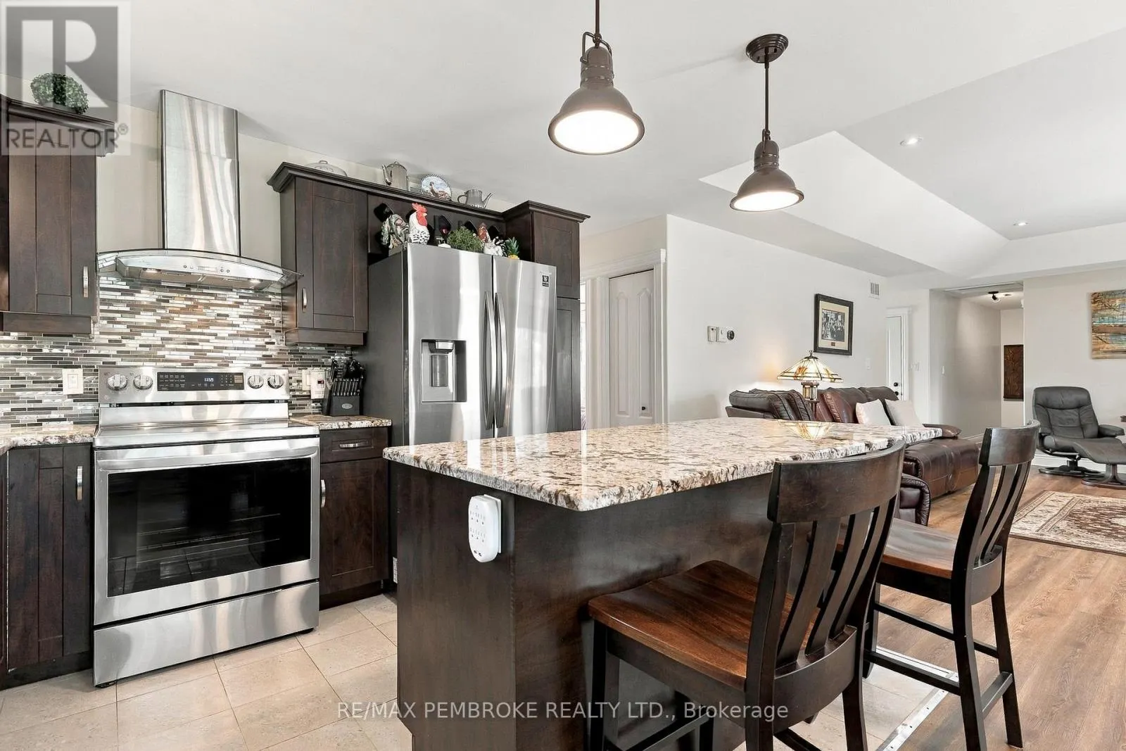 221 ORIOLE CRESCENT