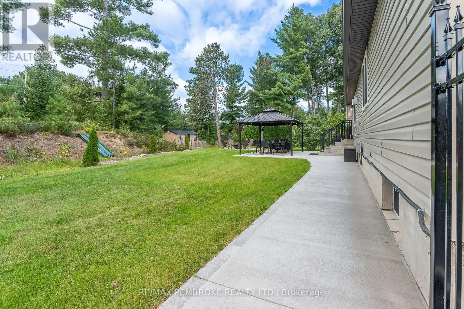221 ORIOLE CRESCENT