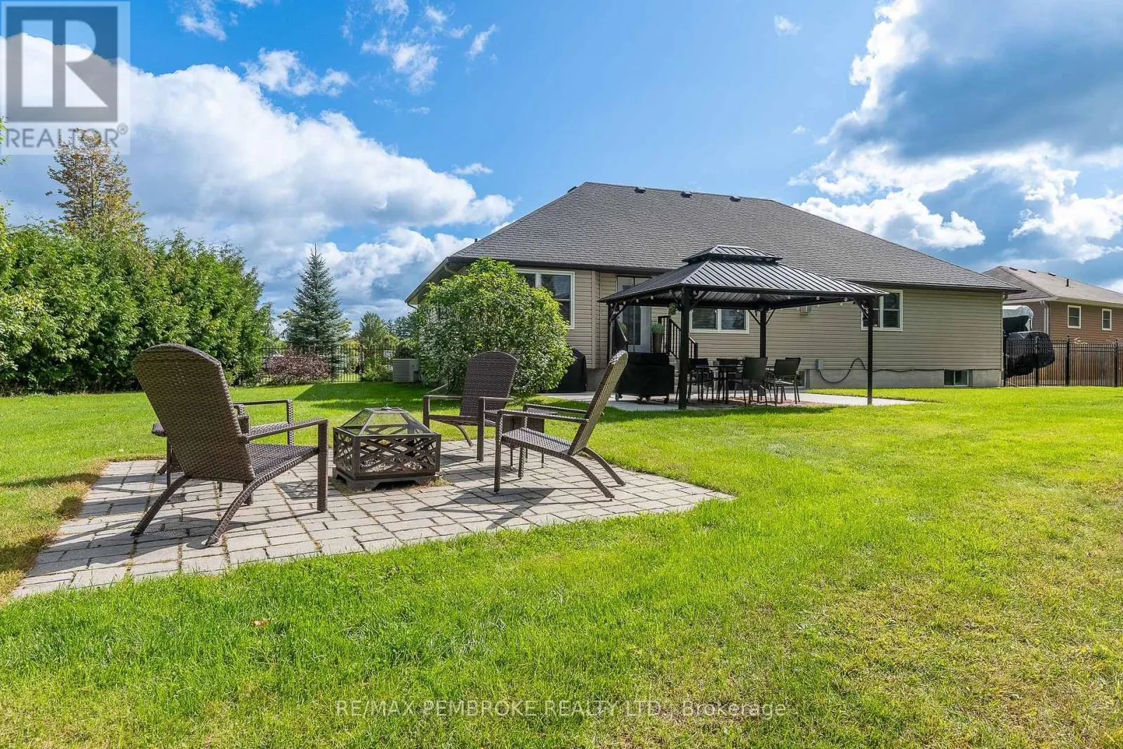 221 ORIOLE CRESCENT