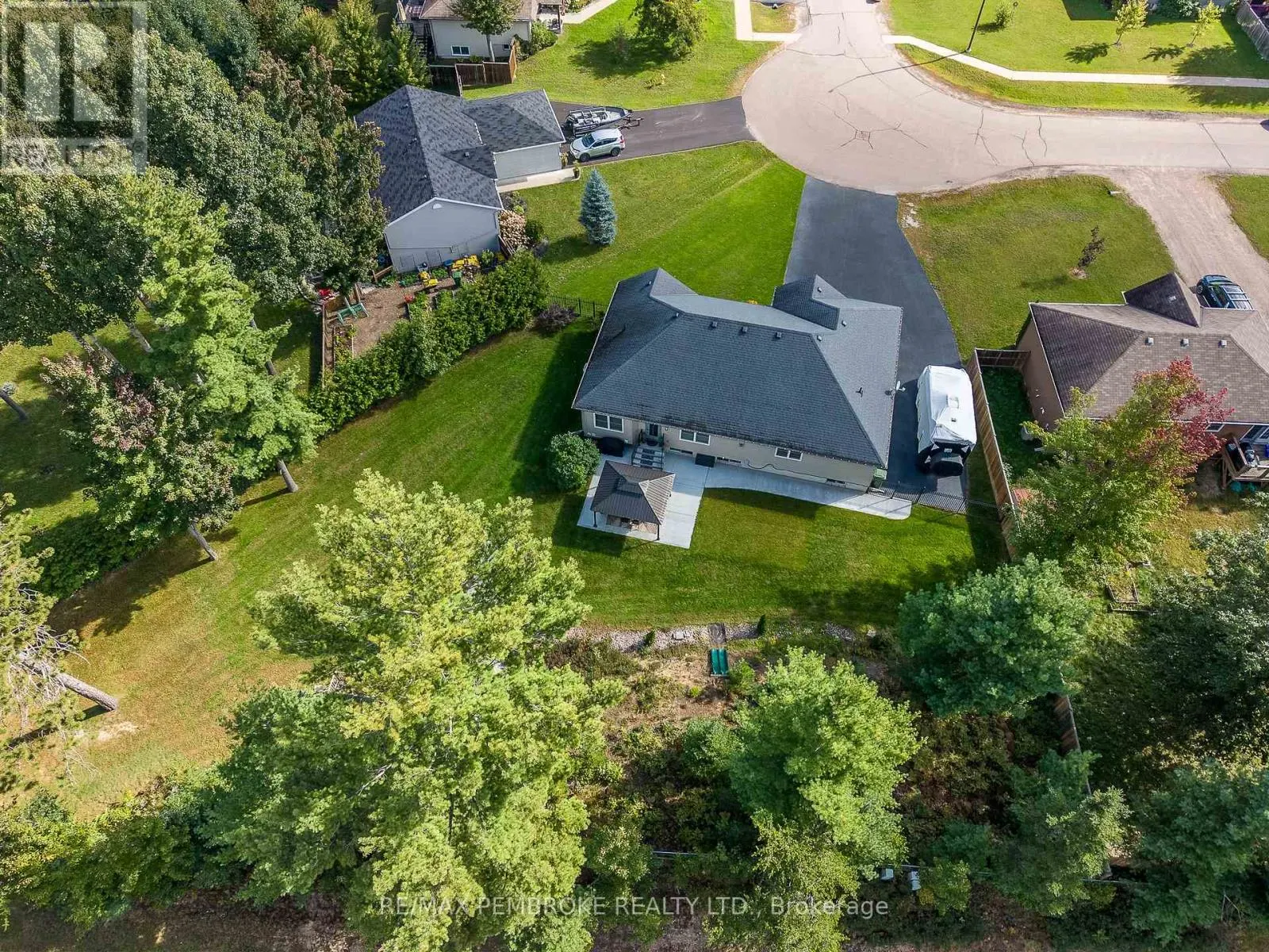 221 ORIOLE CRESCENT