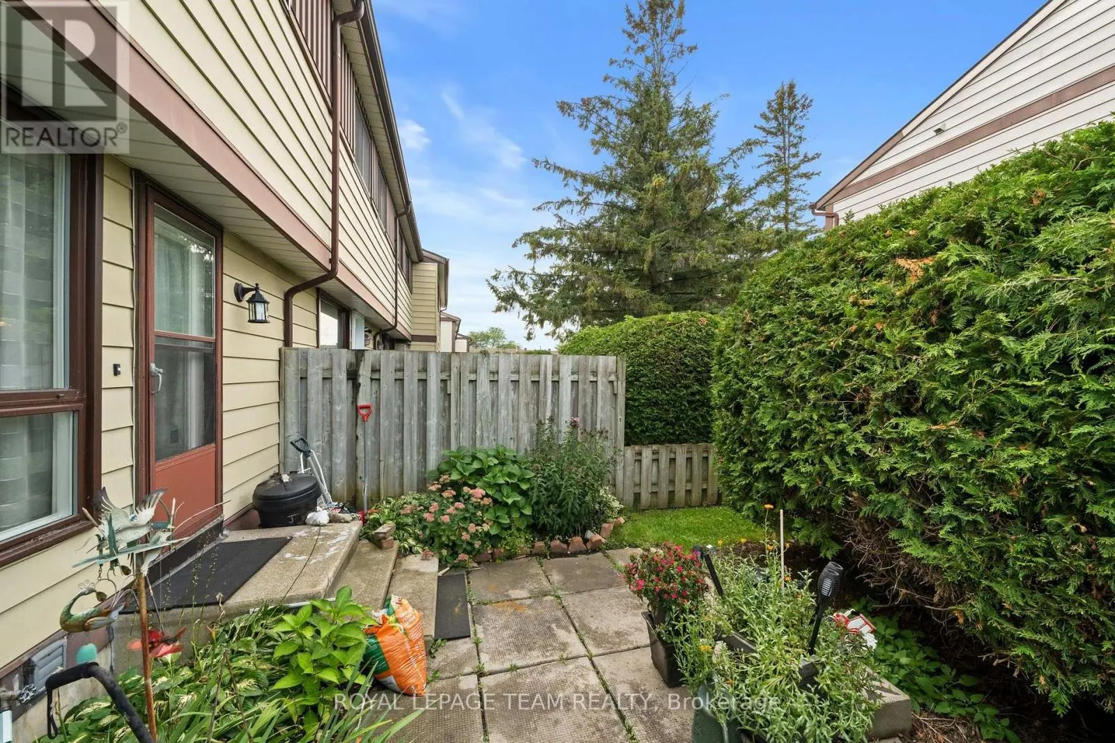 E - 73 FOXFIELD DRIVE