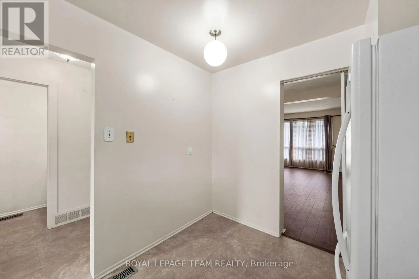 E - 73 FOXFIELD DRIVE