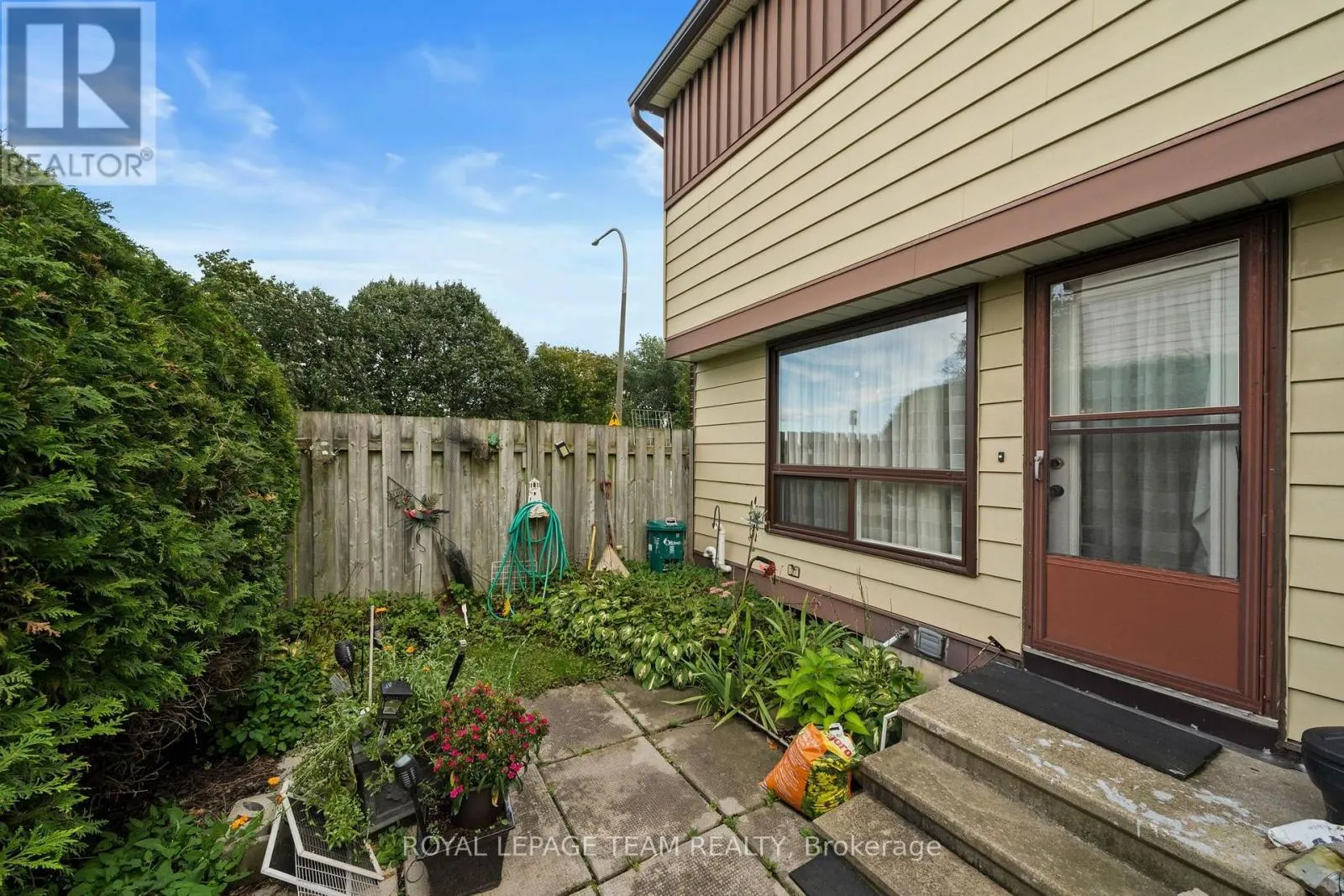 E - 73 FOXFIELD DRIVE