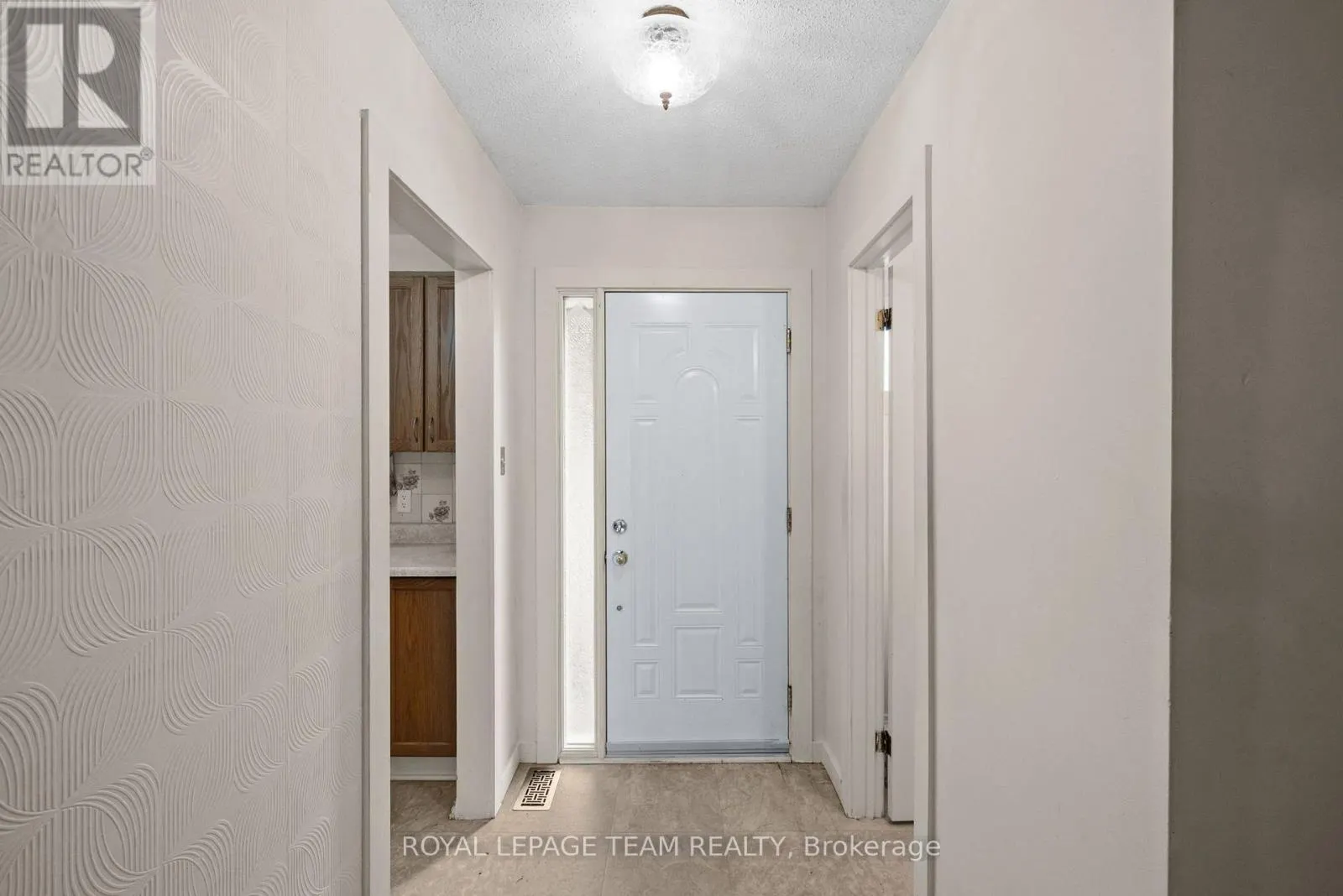 E - 73 FOXFIELD DRIVE