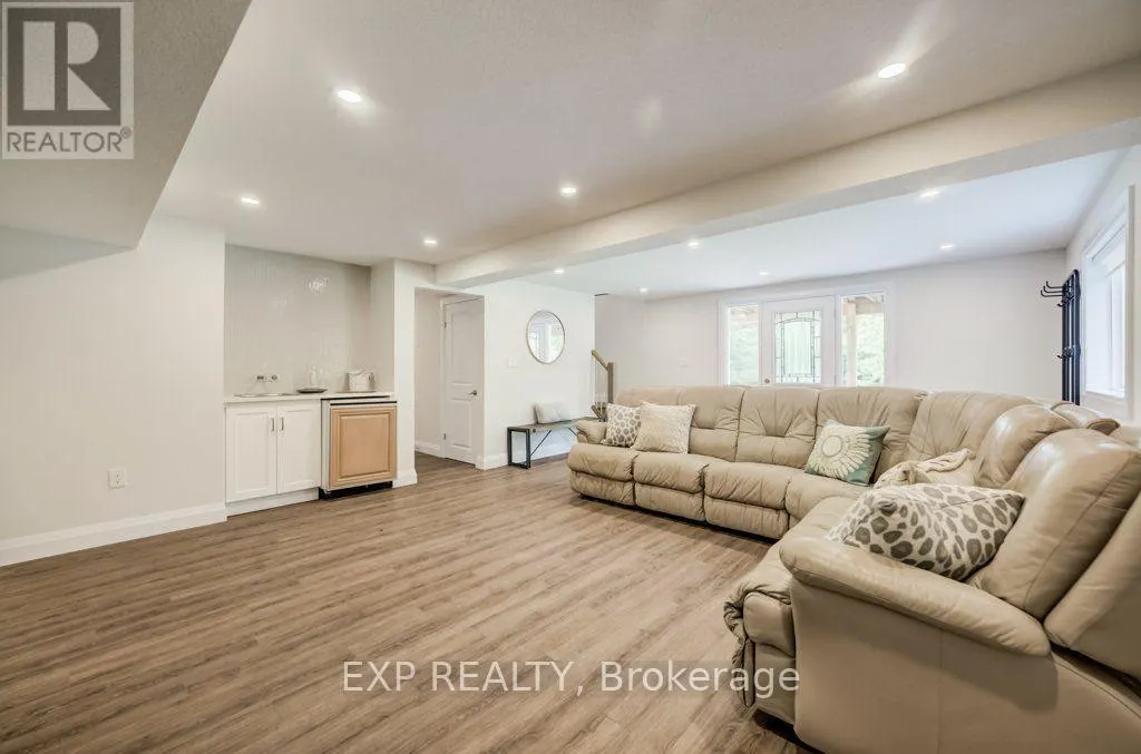 6542 ELLIS ROAD