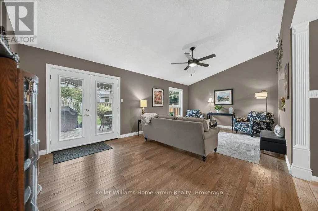 19 PEGLAR CRESCENT