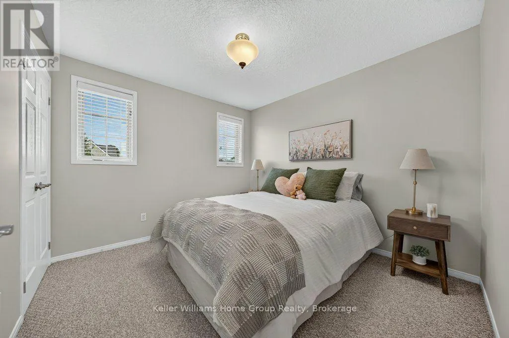 19 PEGLAR CRESCENT