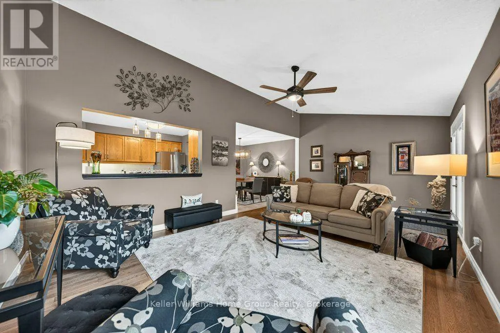 19 PEGLAR CRESCENT