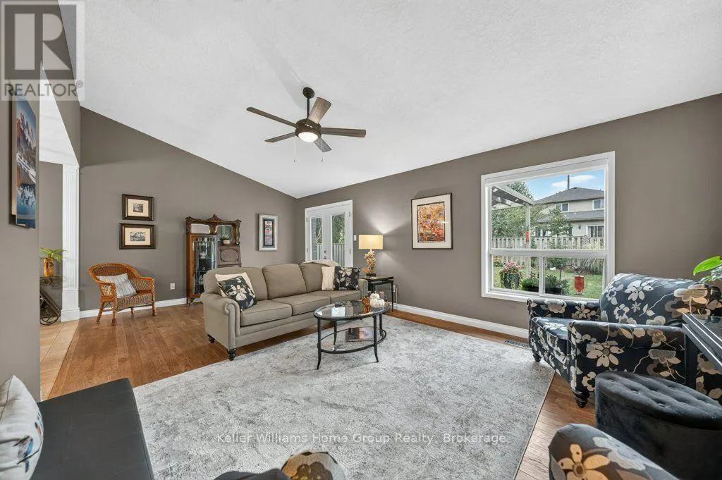 19 PEGLAR CRESCENT