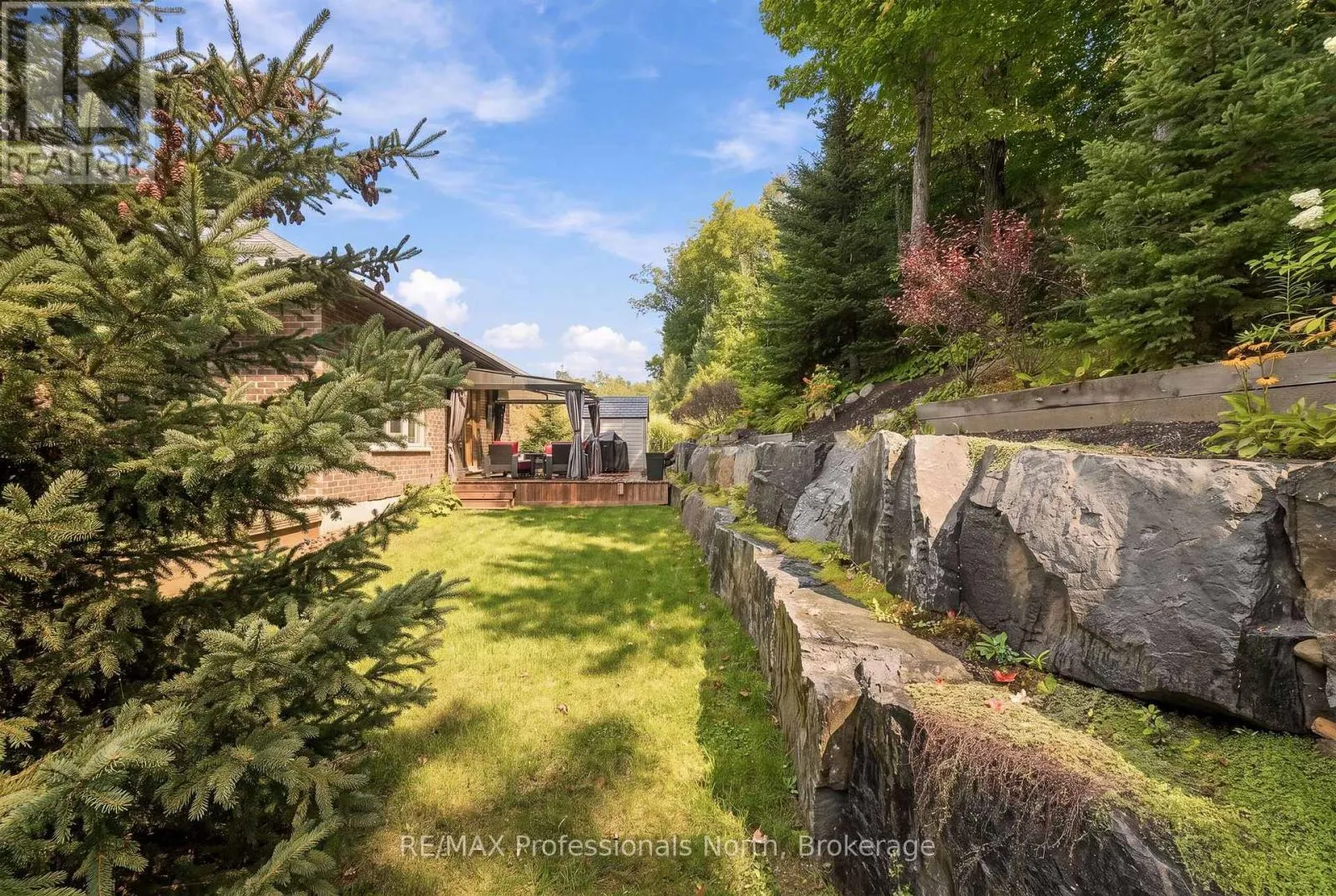 19 SELKIRK DRIVE