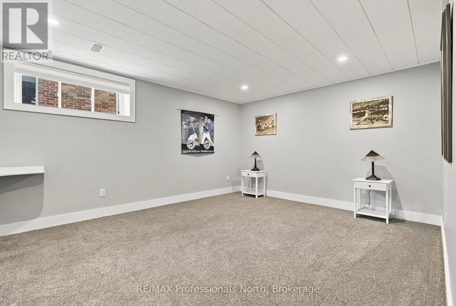 19 SELKIRK DRIVE