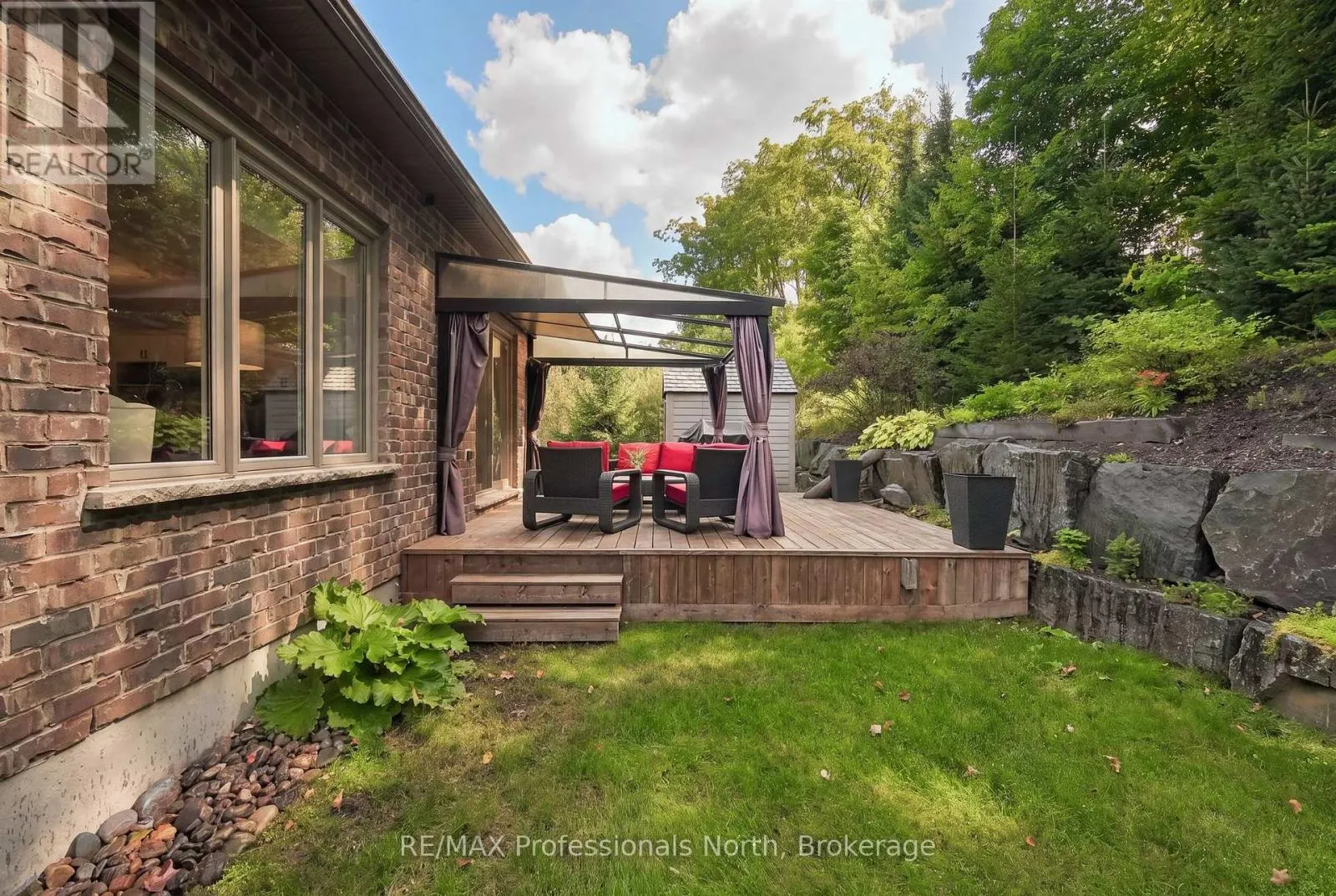 19 SELKIRK DRIVE