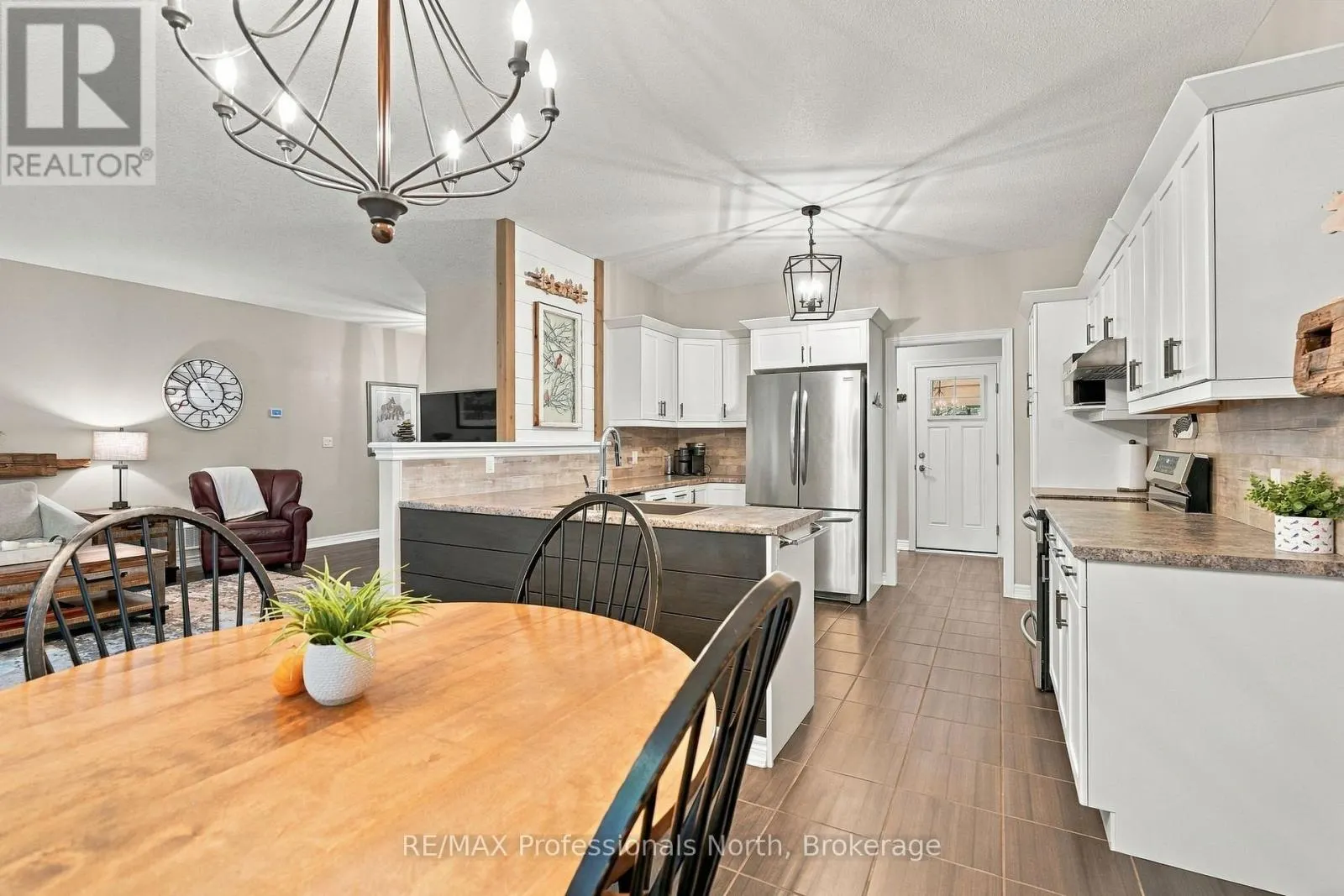 19 SELKIRK DRIVE