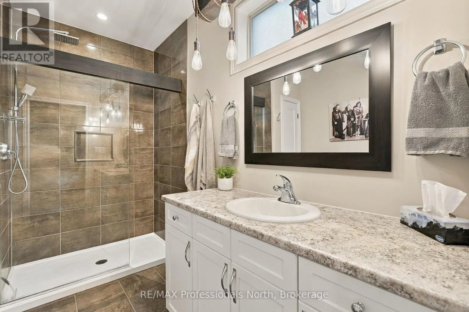 19 SELKIRK DRIVE
