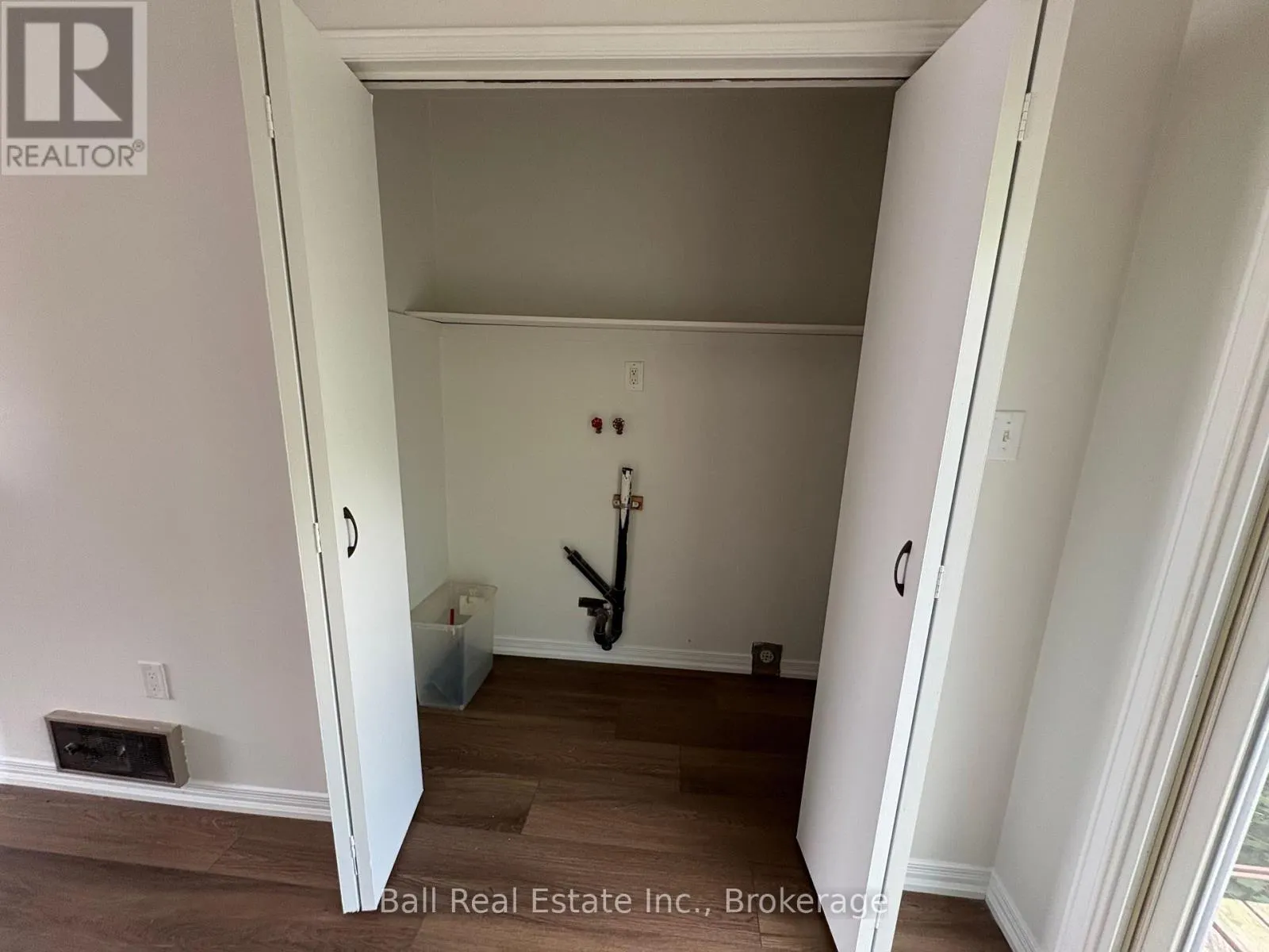 2 - 48 ANNE STREET #2