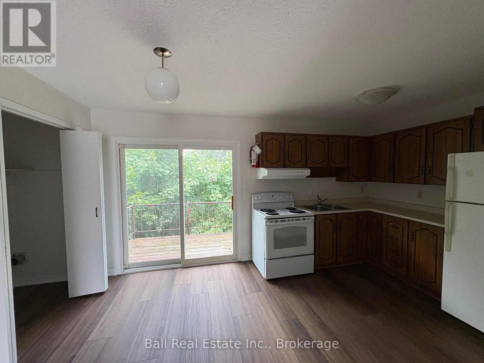 2 - 48 ANNE STREET #2