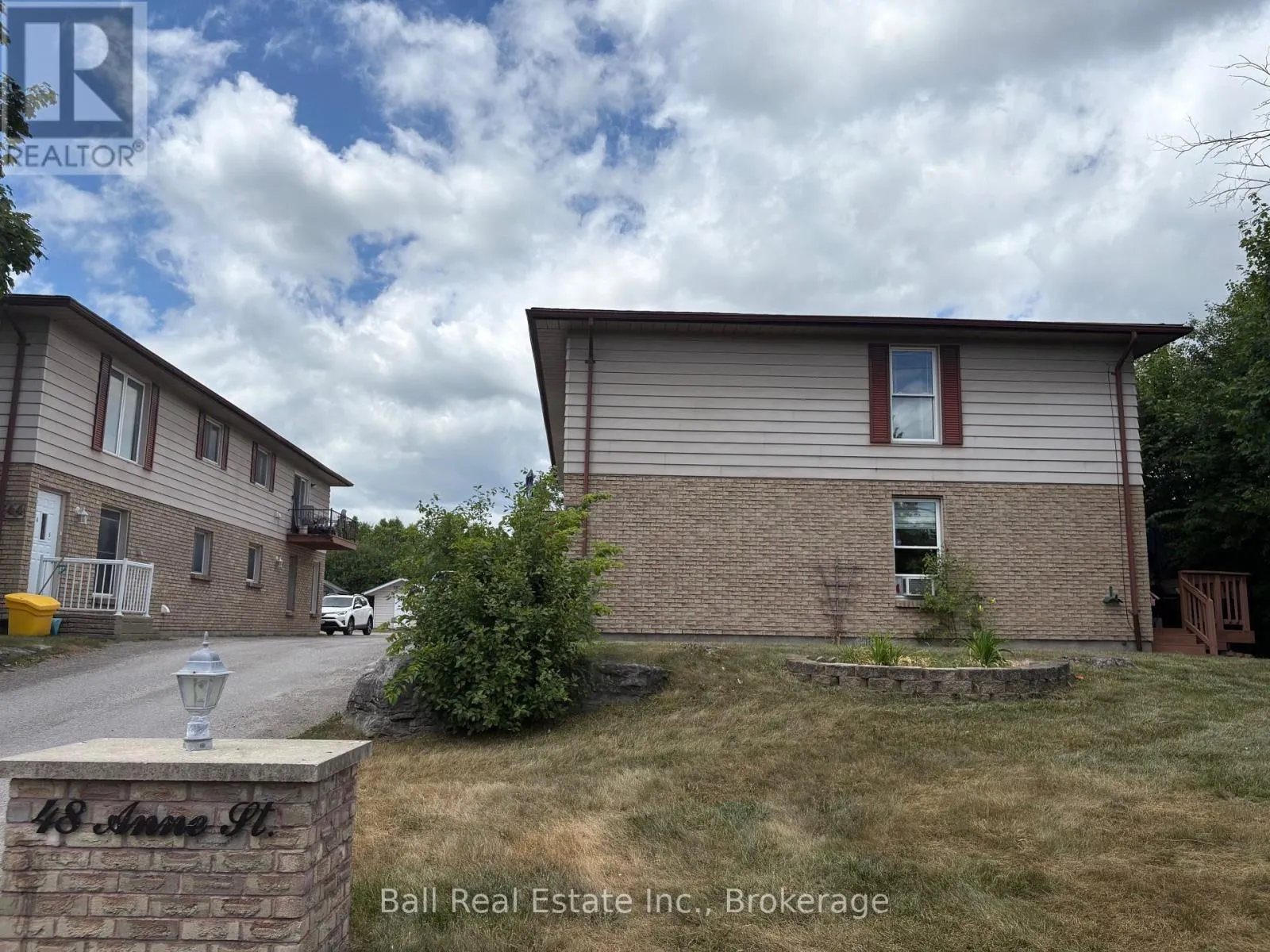 2 - 48 ANNE STREET #2