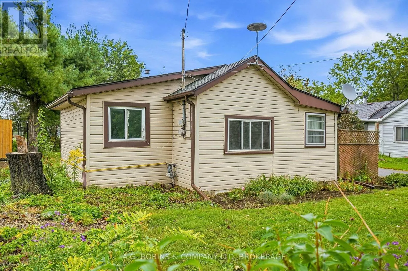 12040 LAKESHORE ROAD