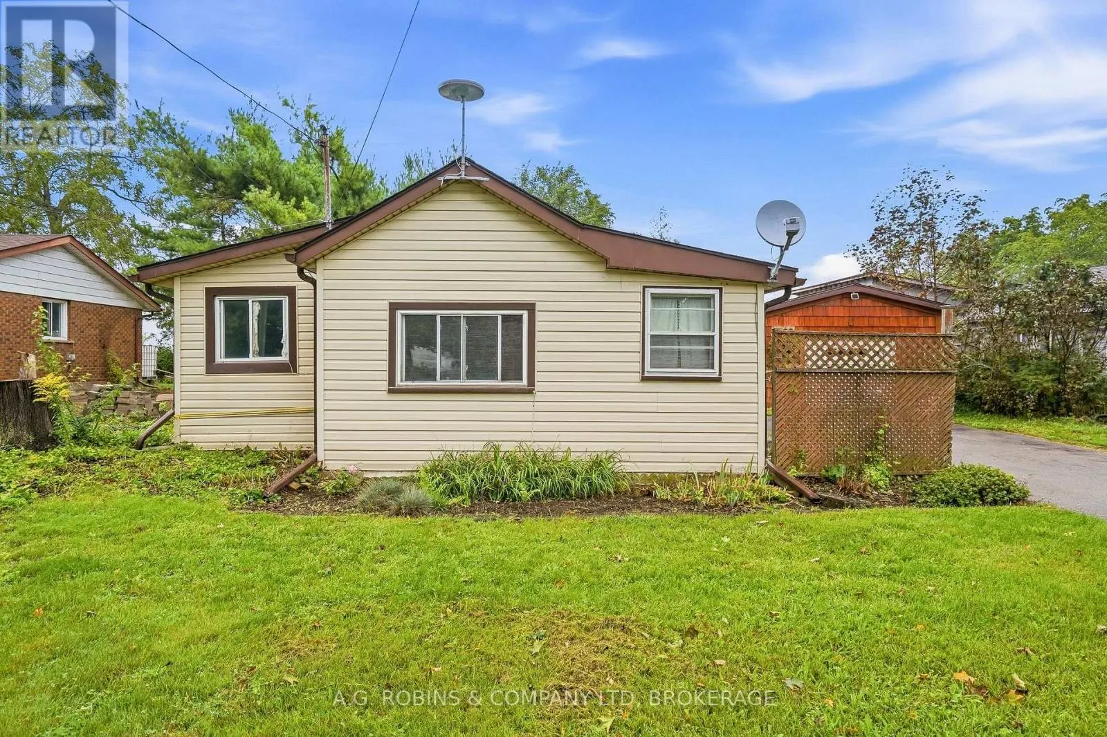 12040 LAKESHORE ROAD
