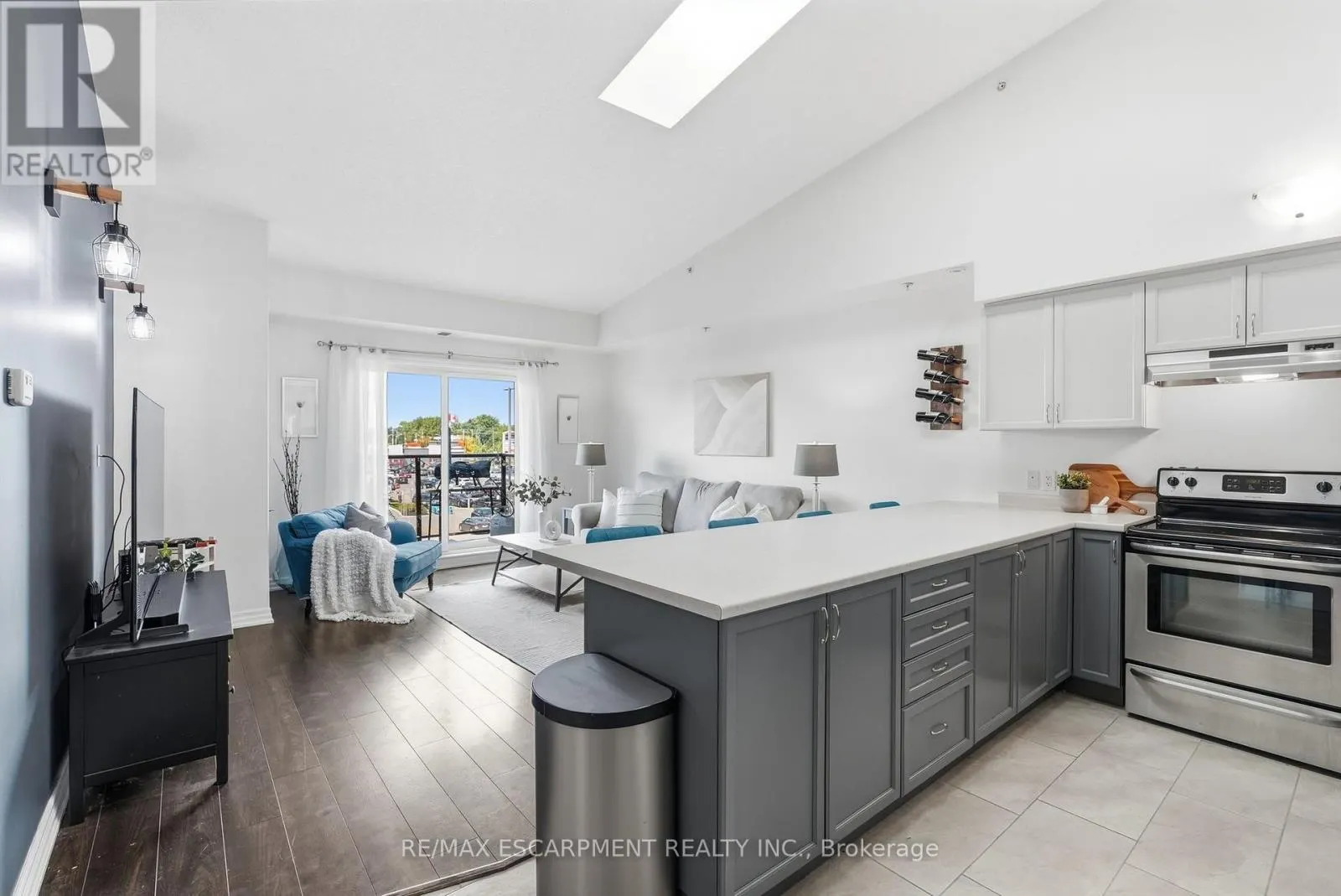 321 - 170 ROCKHAVEN LANE