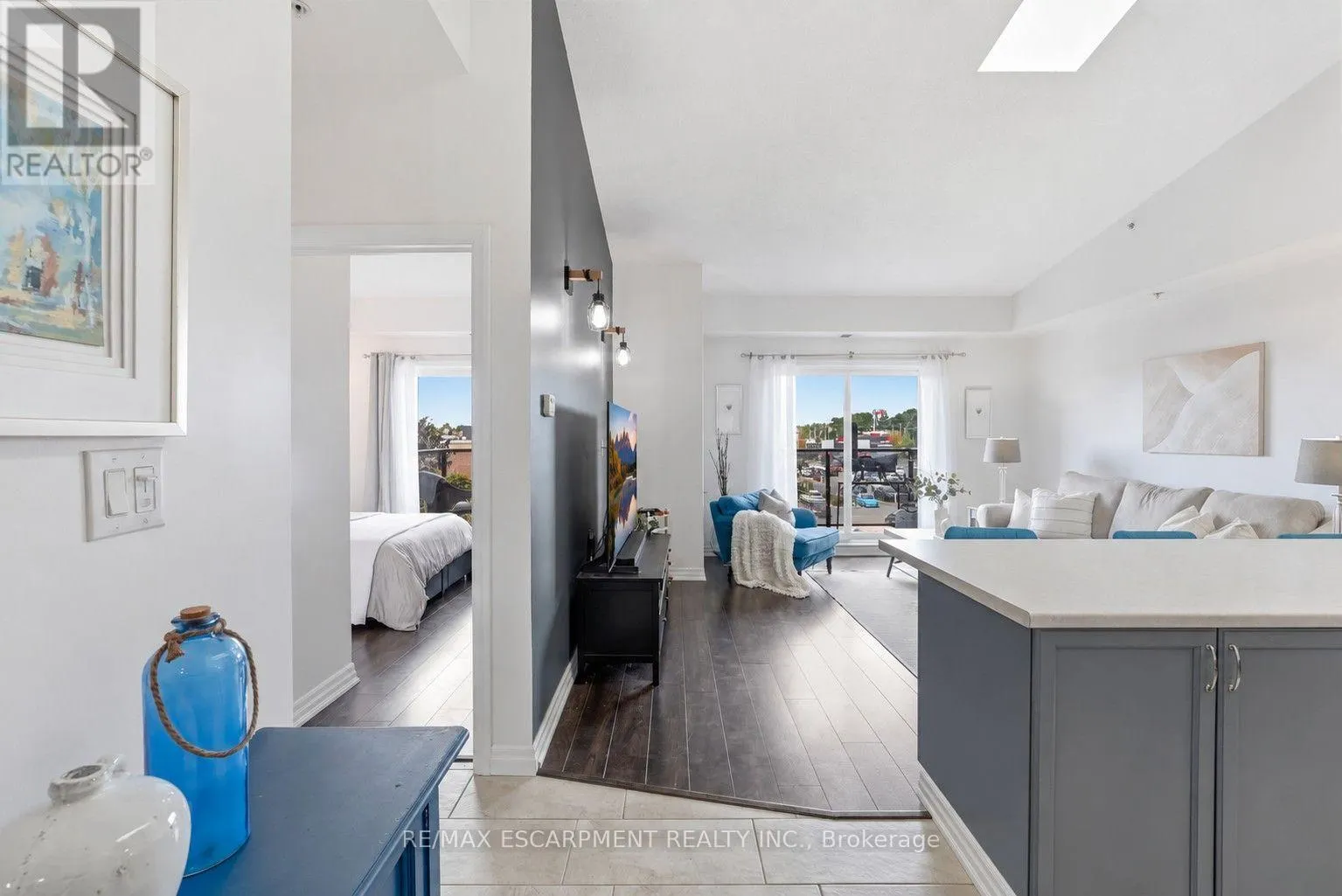 321 - 170 ROCKHAVEN LANE