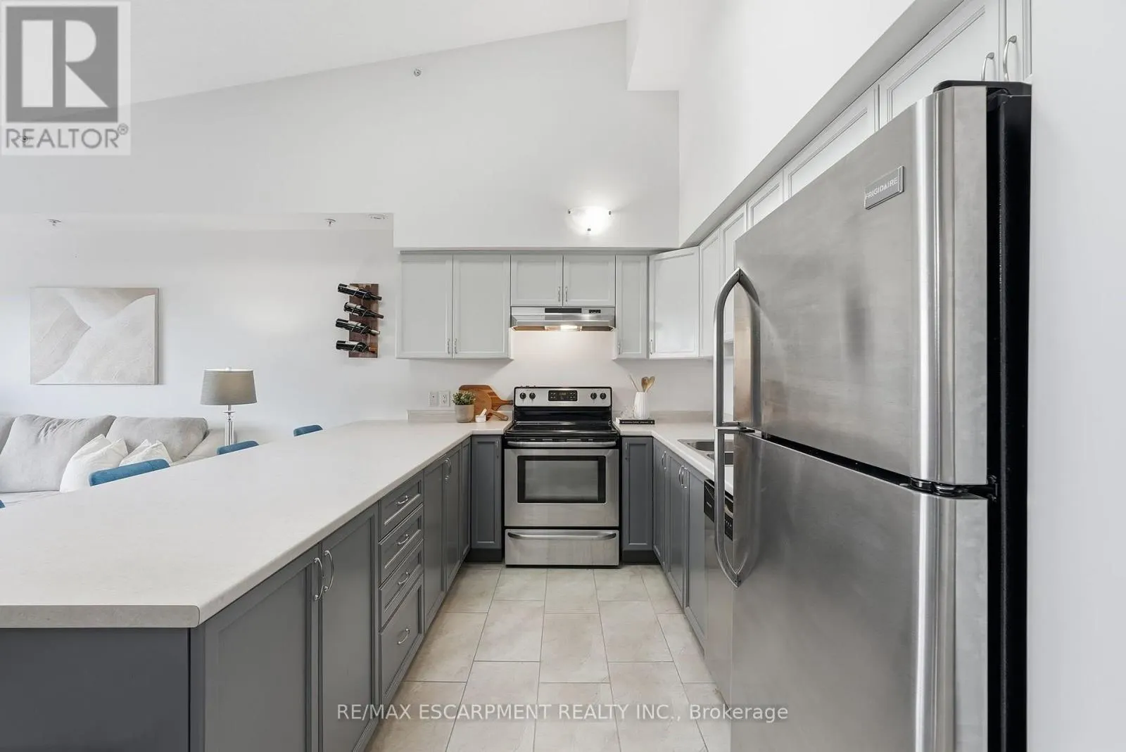 321 - 170 ROCKHAVEN LANE