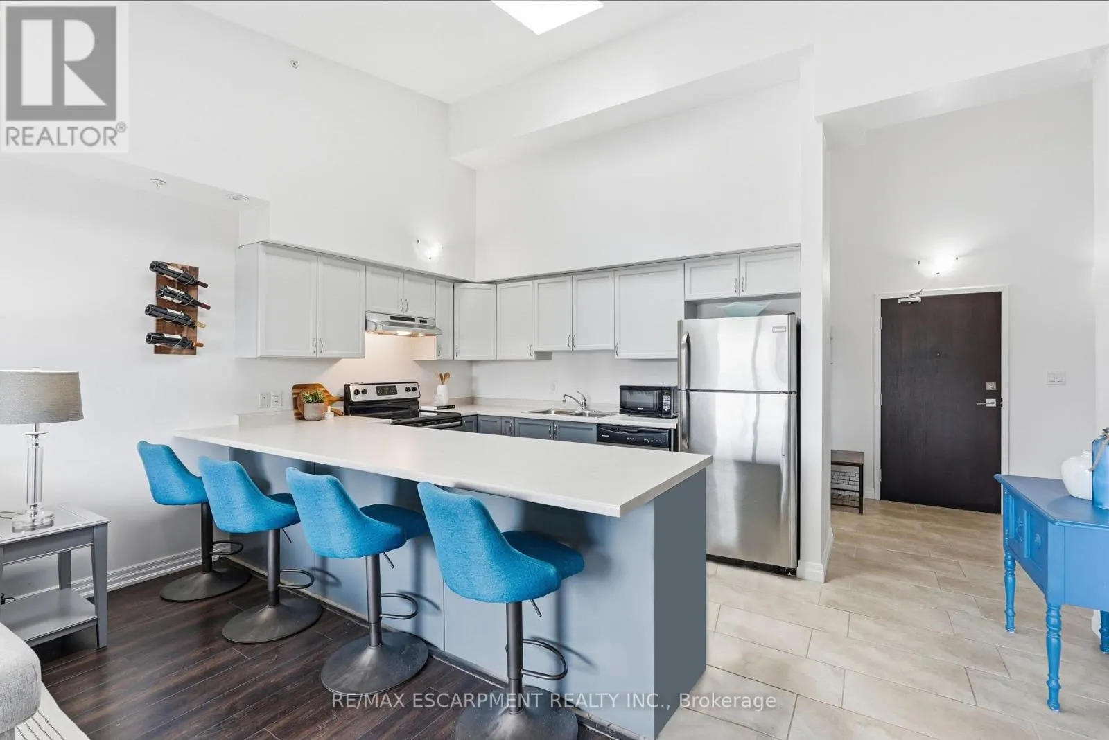 321 - 170 ROCKHAVEN LANE