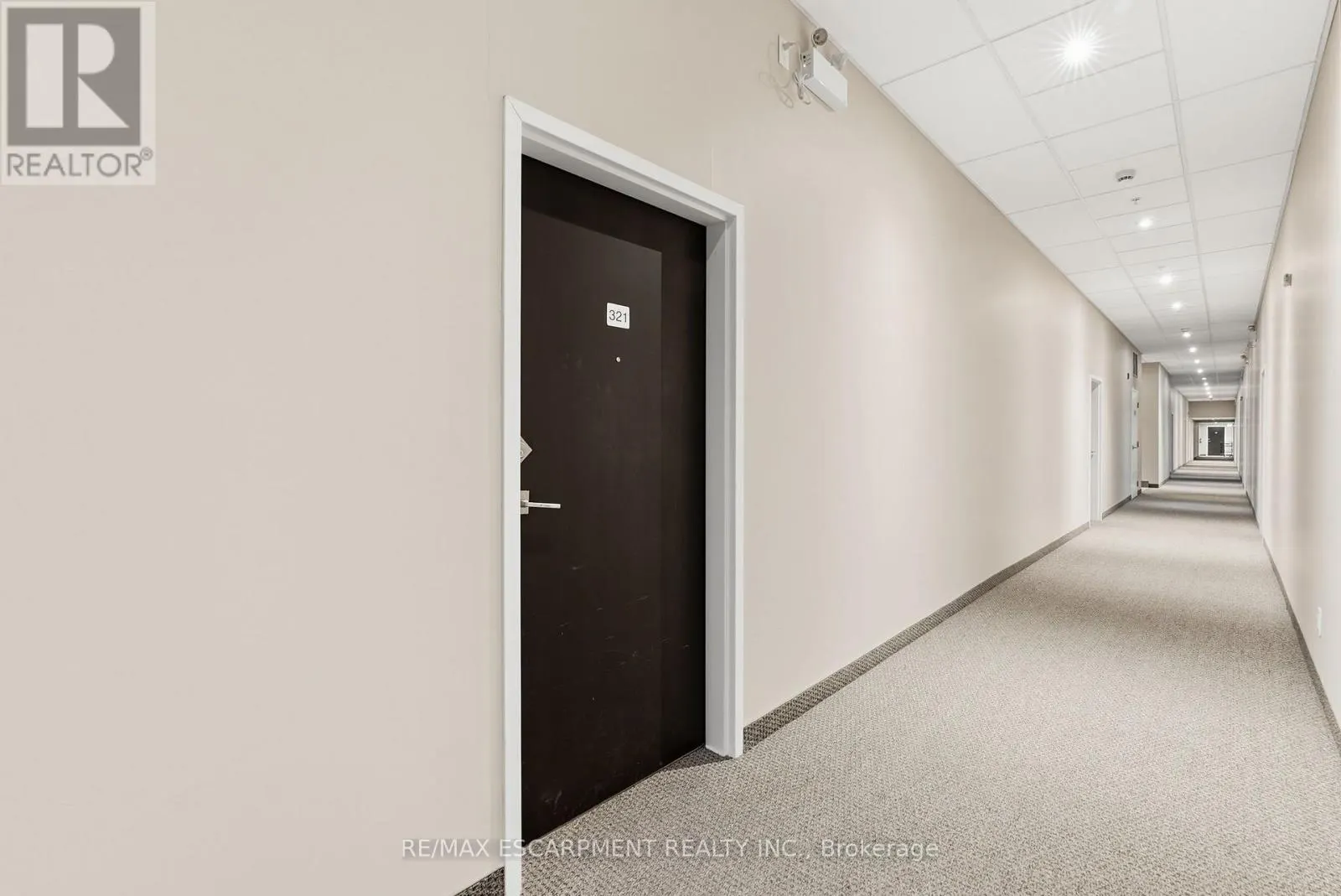 321 - 170 ROCKHAVEN LANE