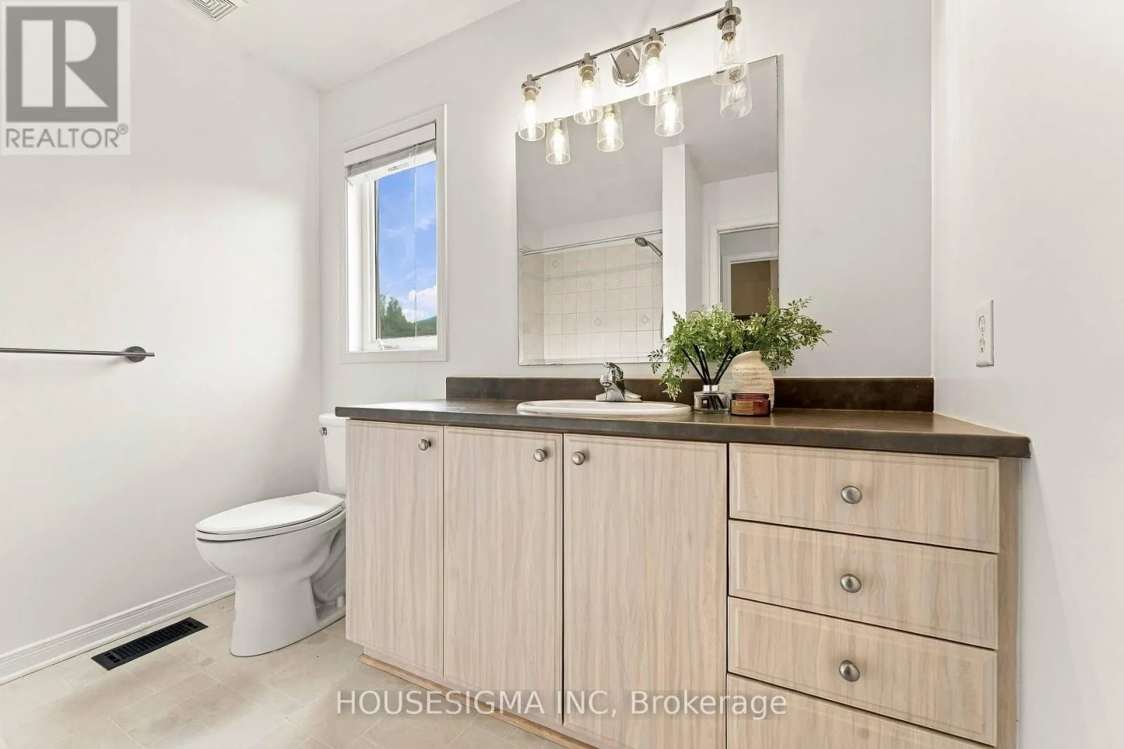 368 BRECKENRIDGE CRESCENT
