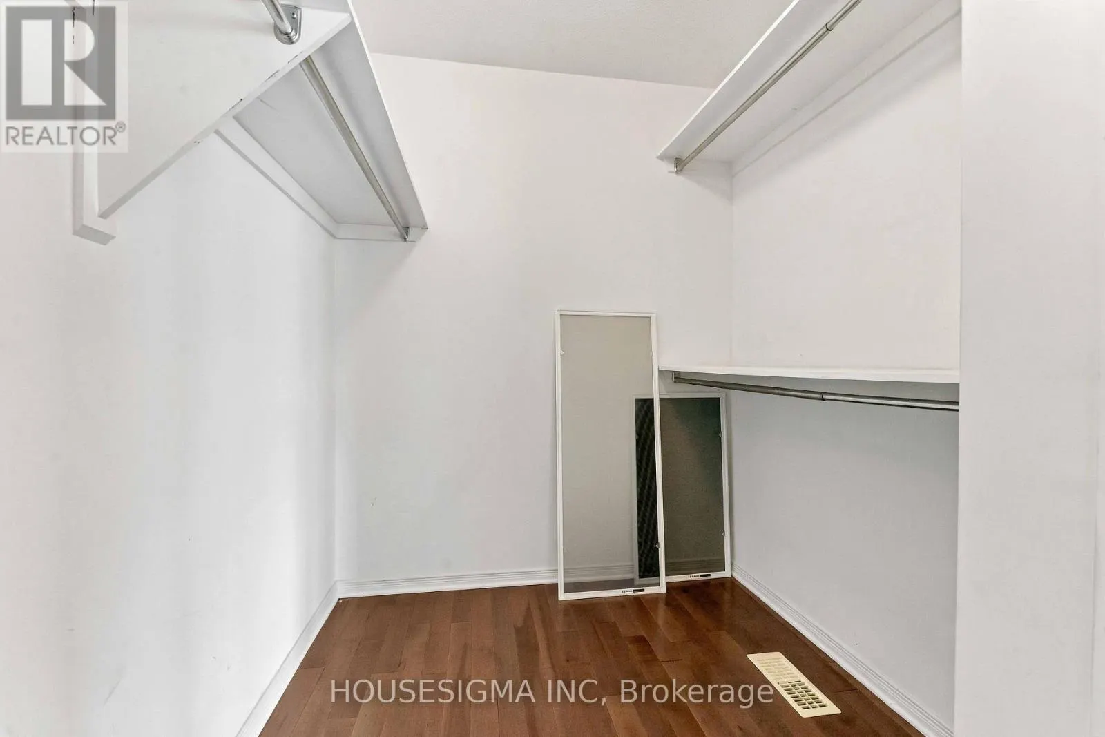 368 BRECKENRIDGE CRESCENT