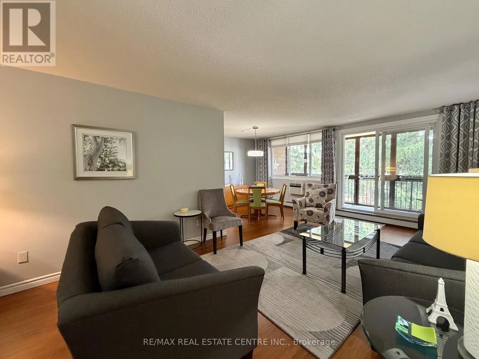 301 - 944 CALEDONIAN VIEW