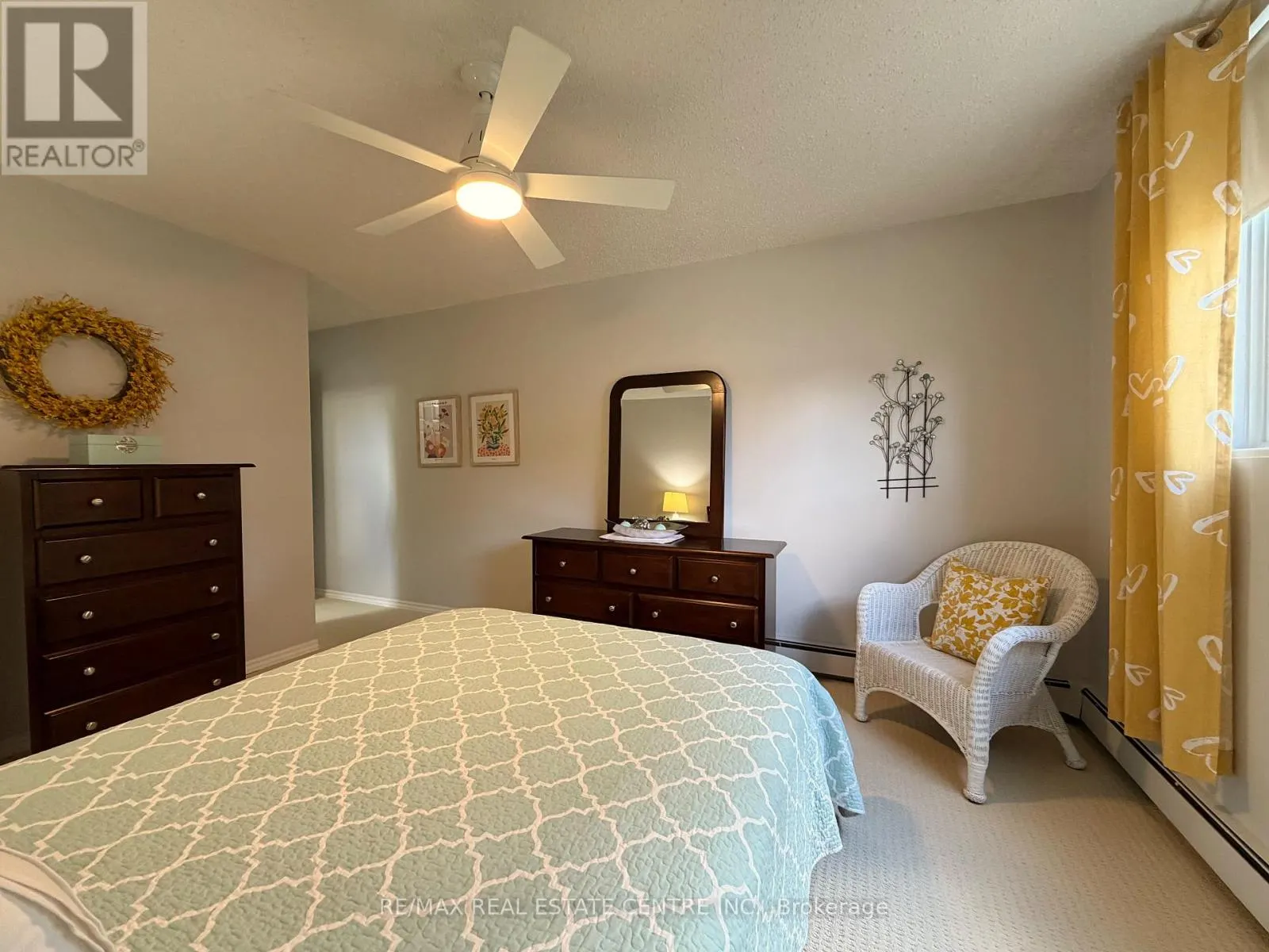 301 - 944 CALEDONIAN VIEW