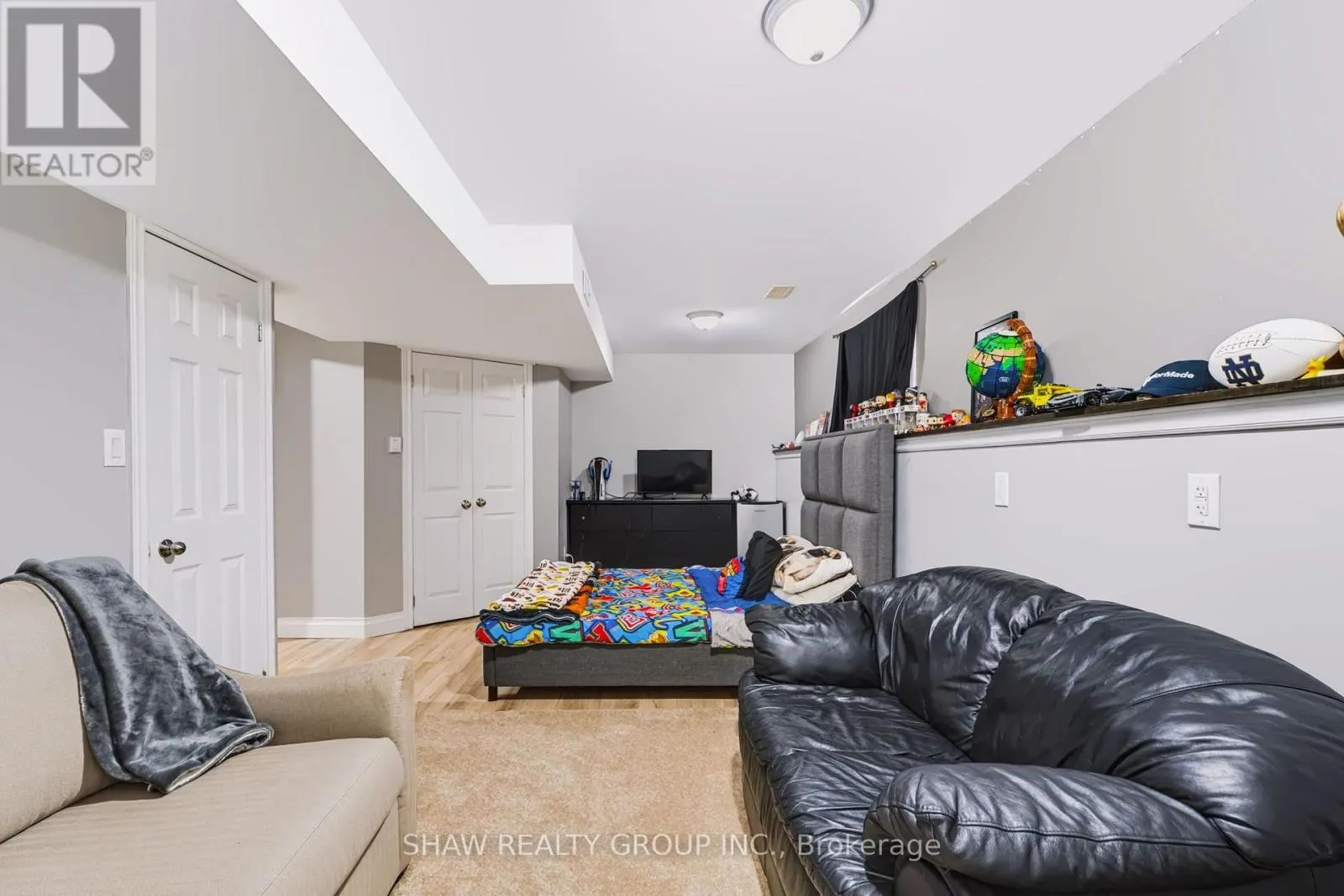 24 FALLINGBROOK CRESCENT