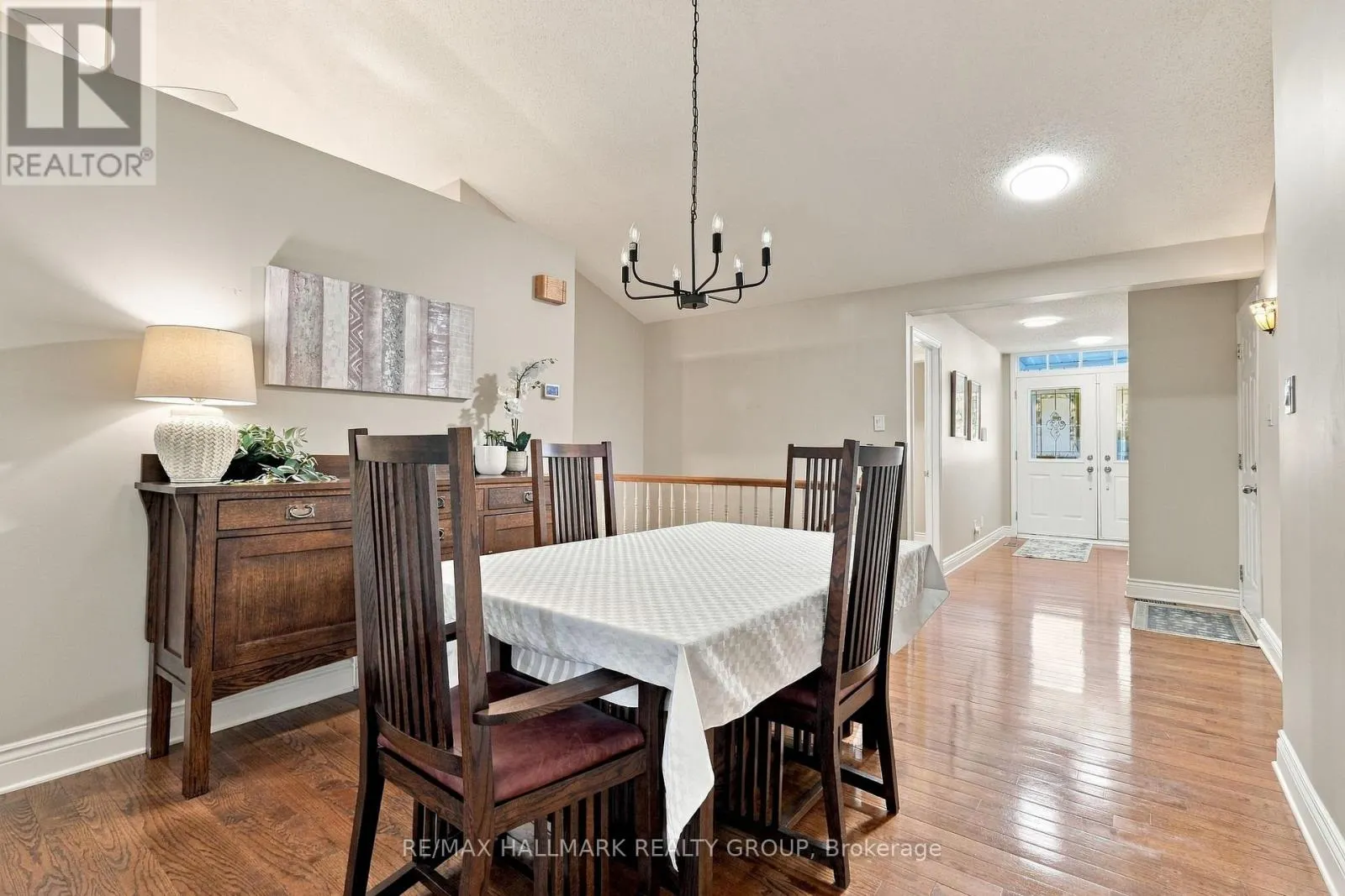 22 GRAND HARBOUR COURT