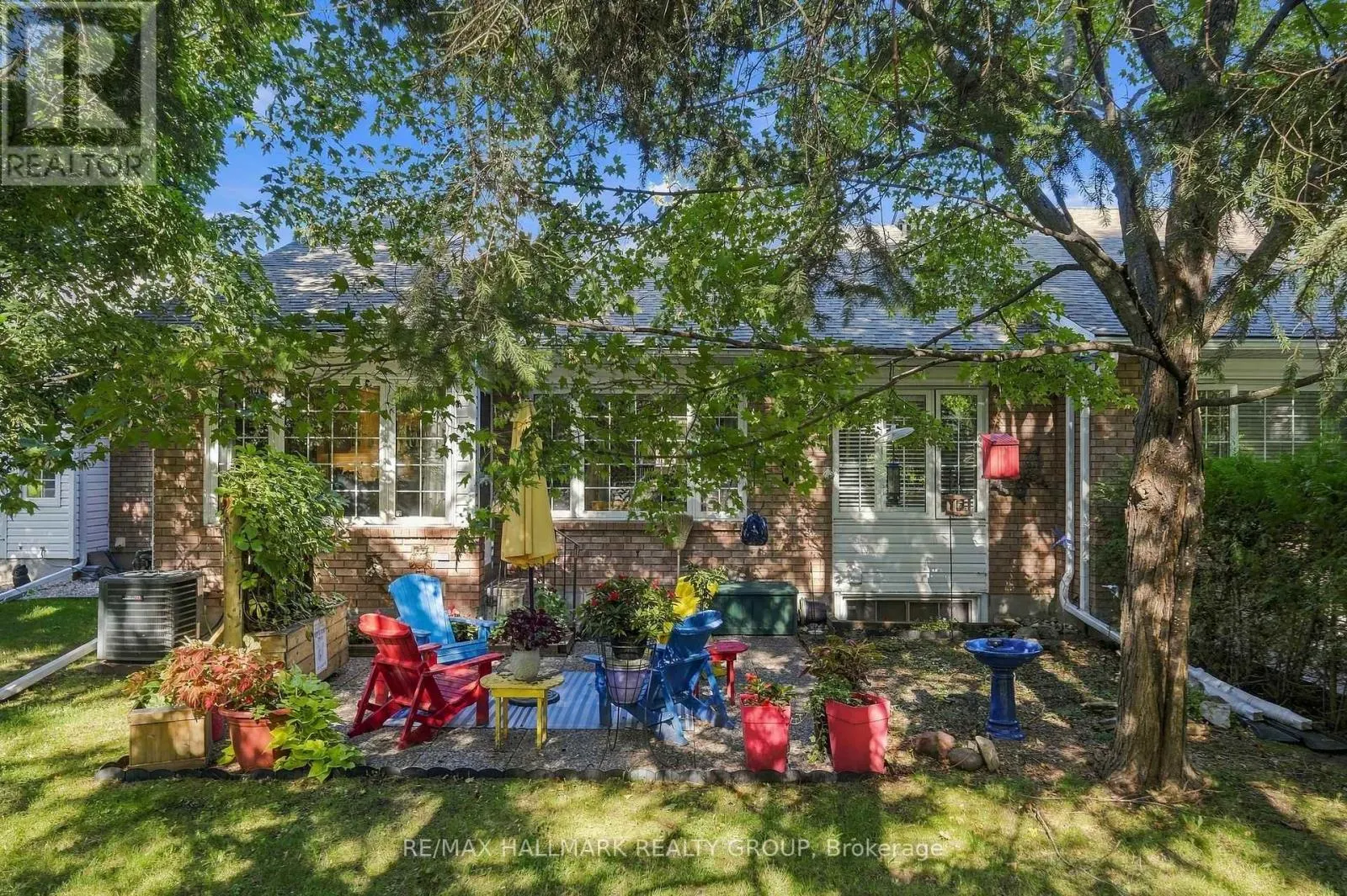 22 GRAND HARBOUR COURT