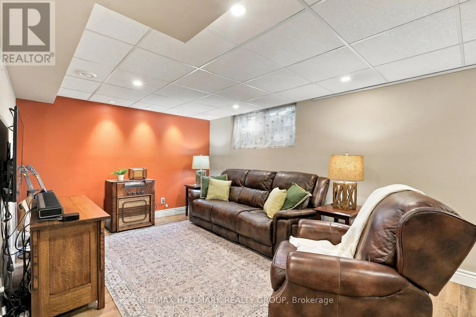 22 GRAND HARBOUR COURT