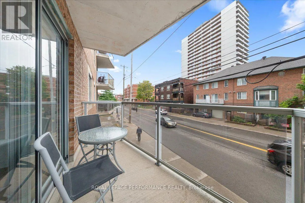 207 - 429 SOMERSET STREET W
