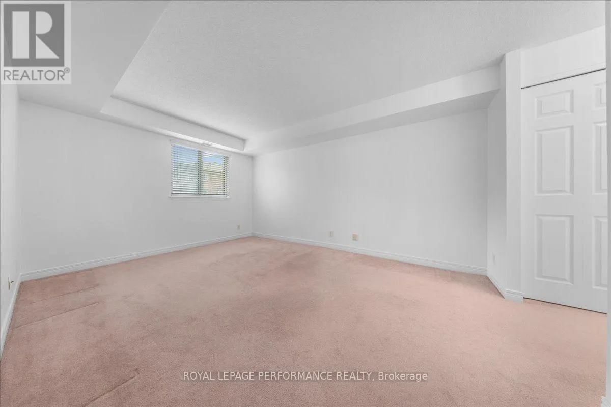 207 - 429 SOMERSET STREET W