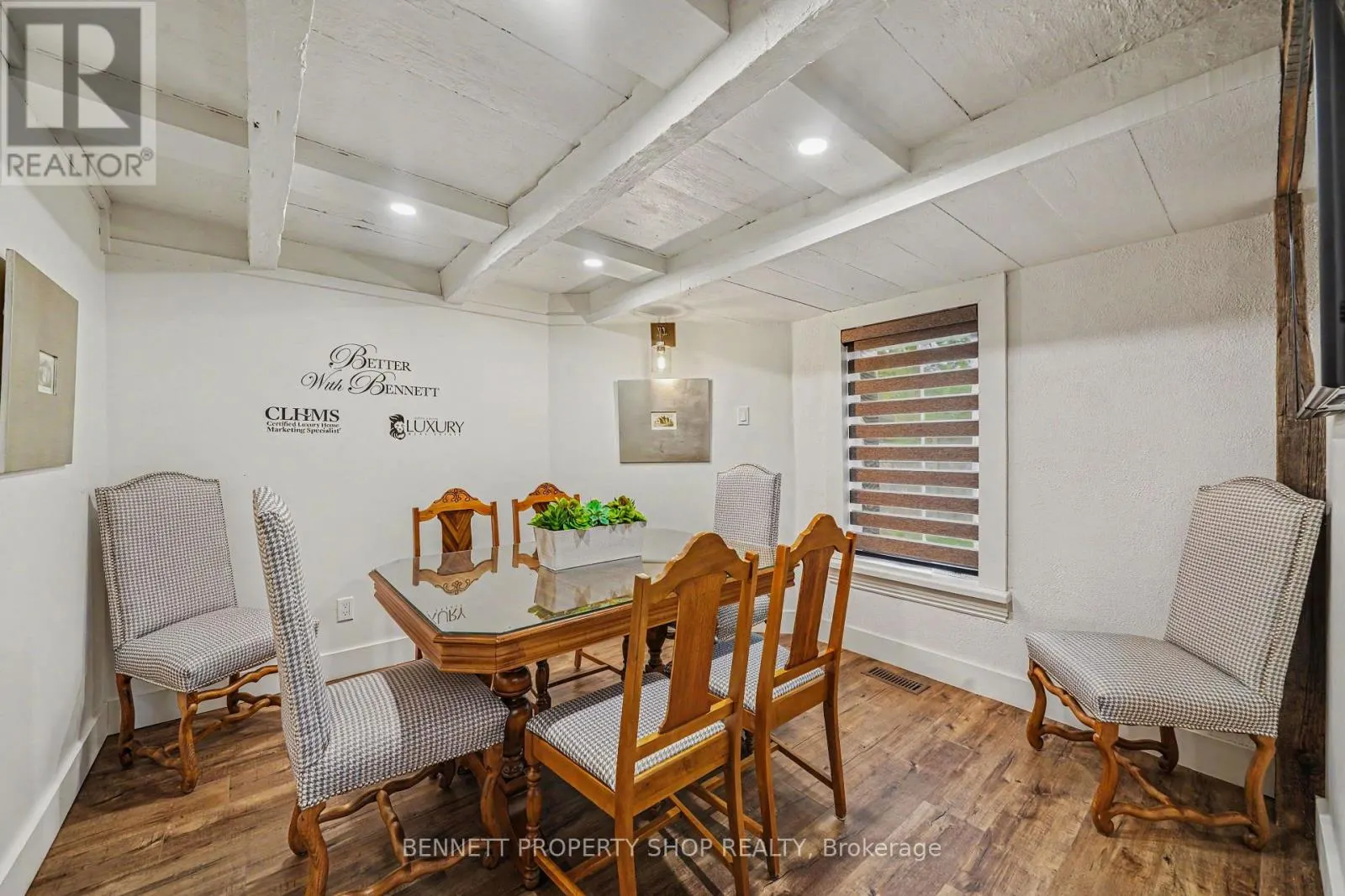 1194 CARP ROAD