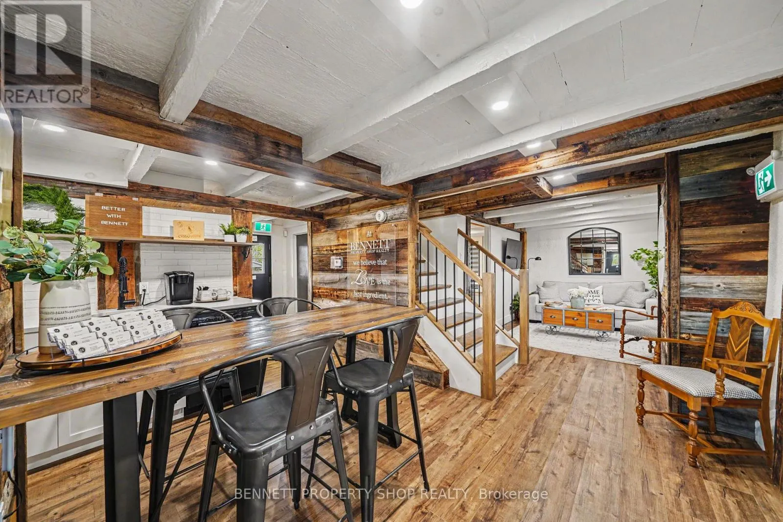 1194 CARP ROAD