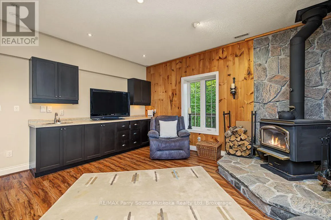 326 BLUE LAKE ROAD