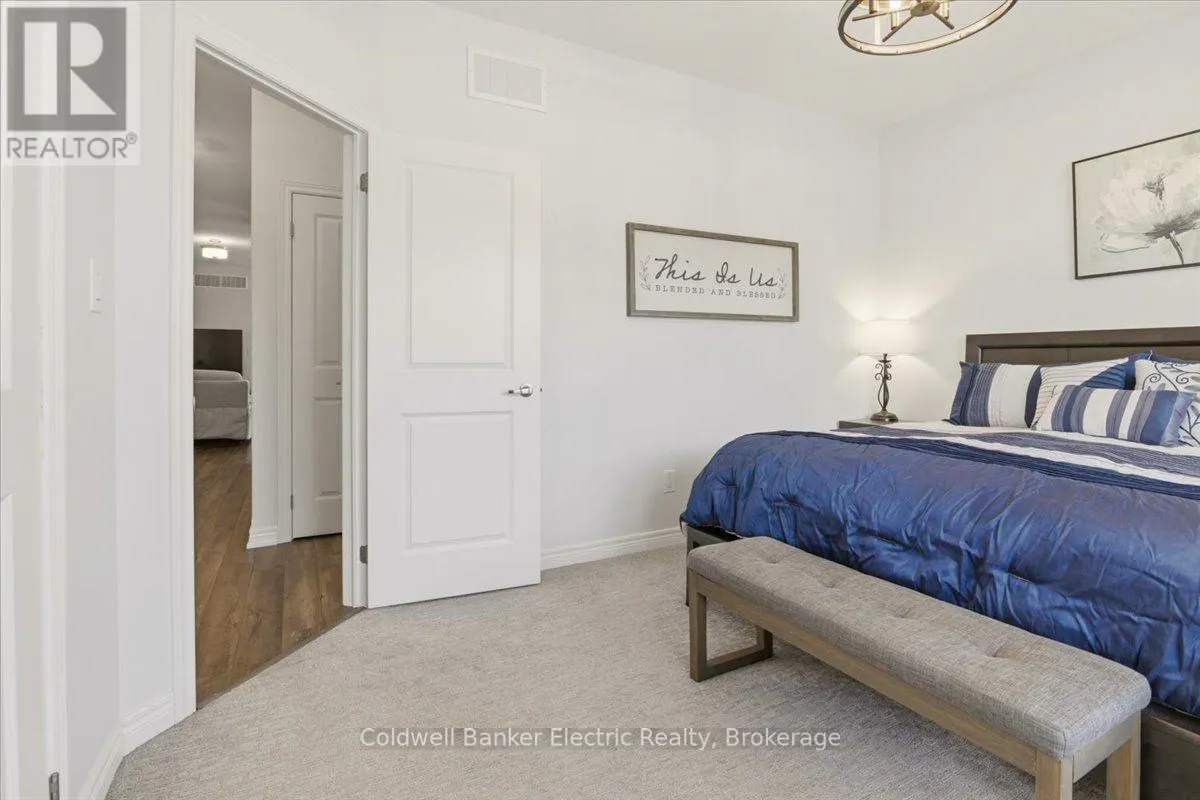 14 - 80 MARSH AVENUE #14