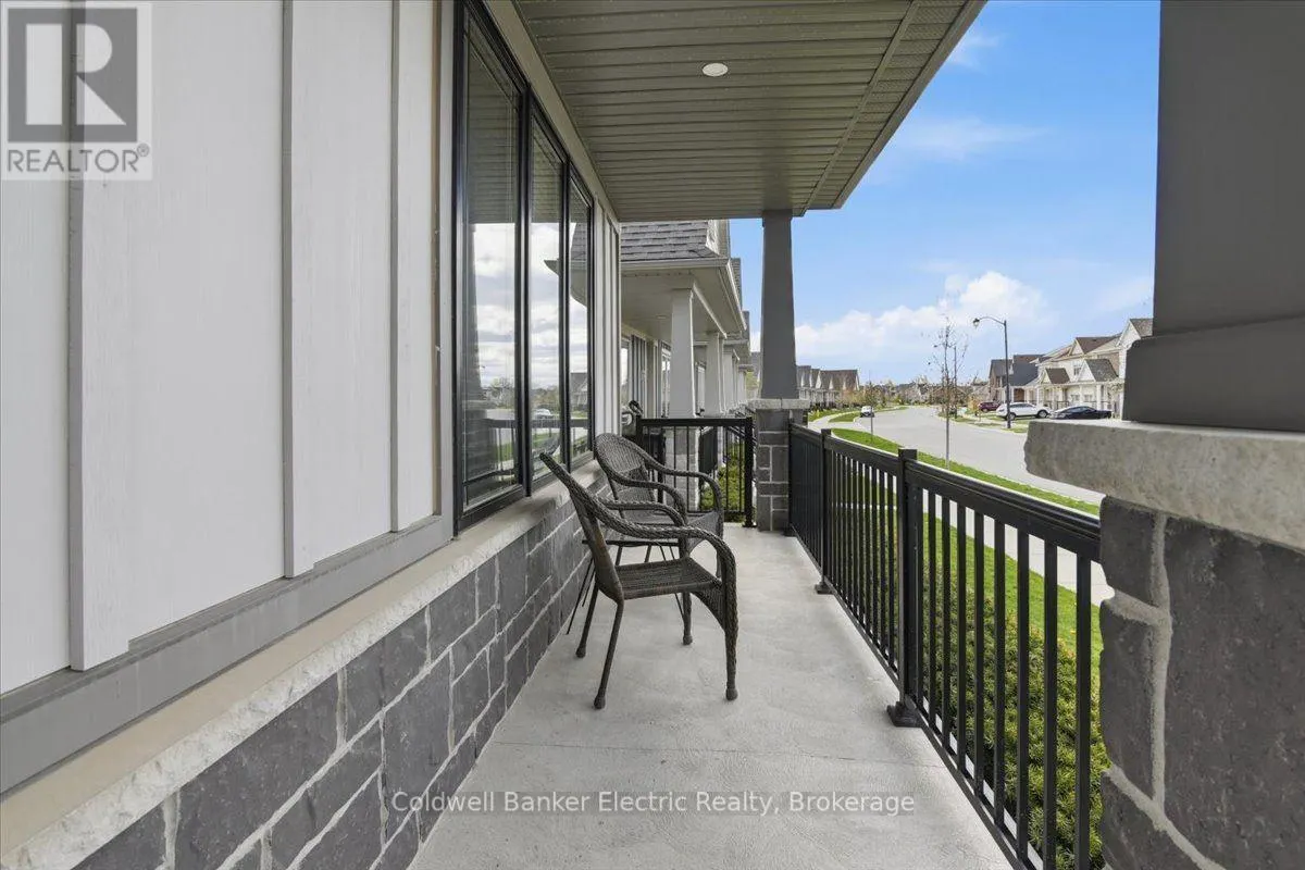 14 - 80 MARSH AVENUE #14