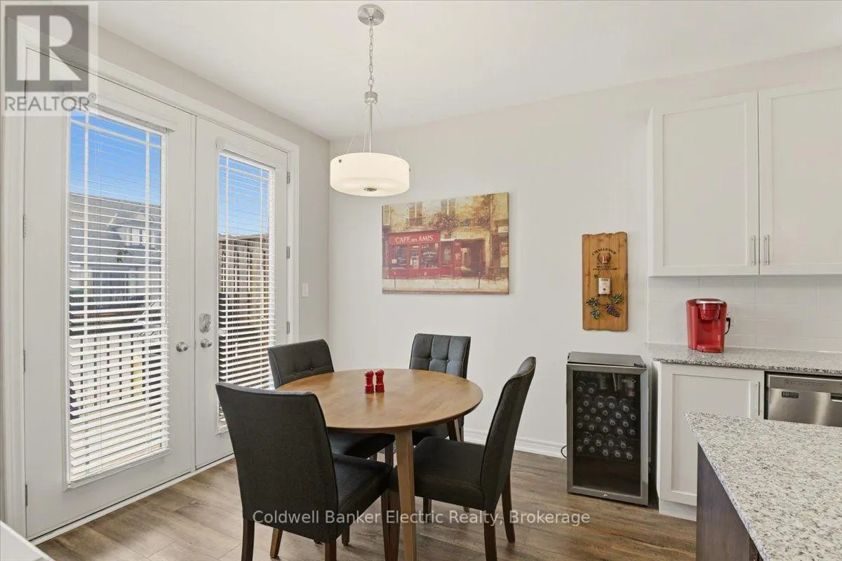 14 - 80 MARSH AVENUE #14