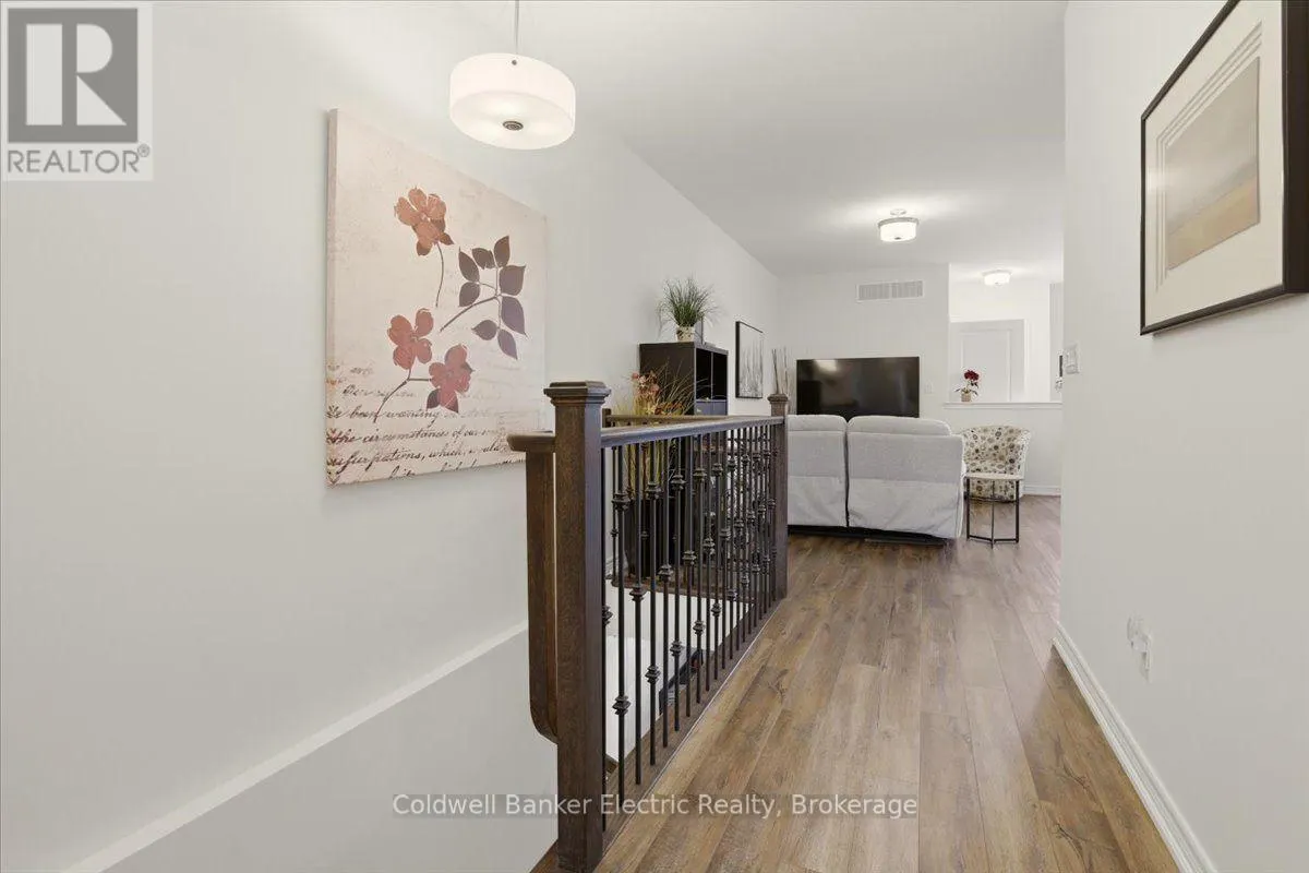 14 - 80 MARSH AVENUE #14