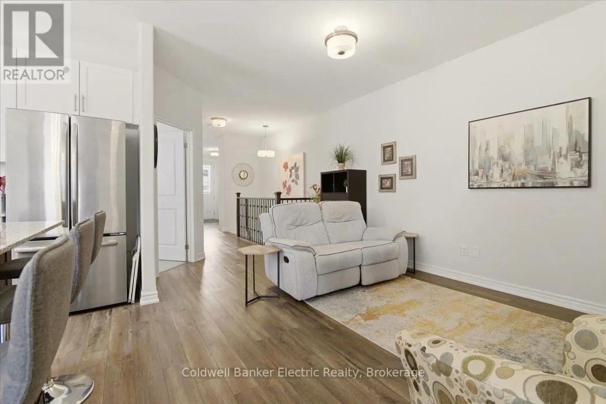 14 - 80 MARSH AVENUE #14