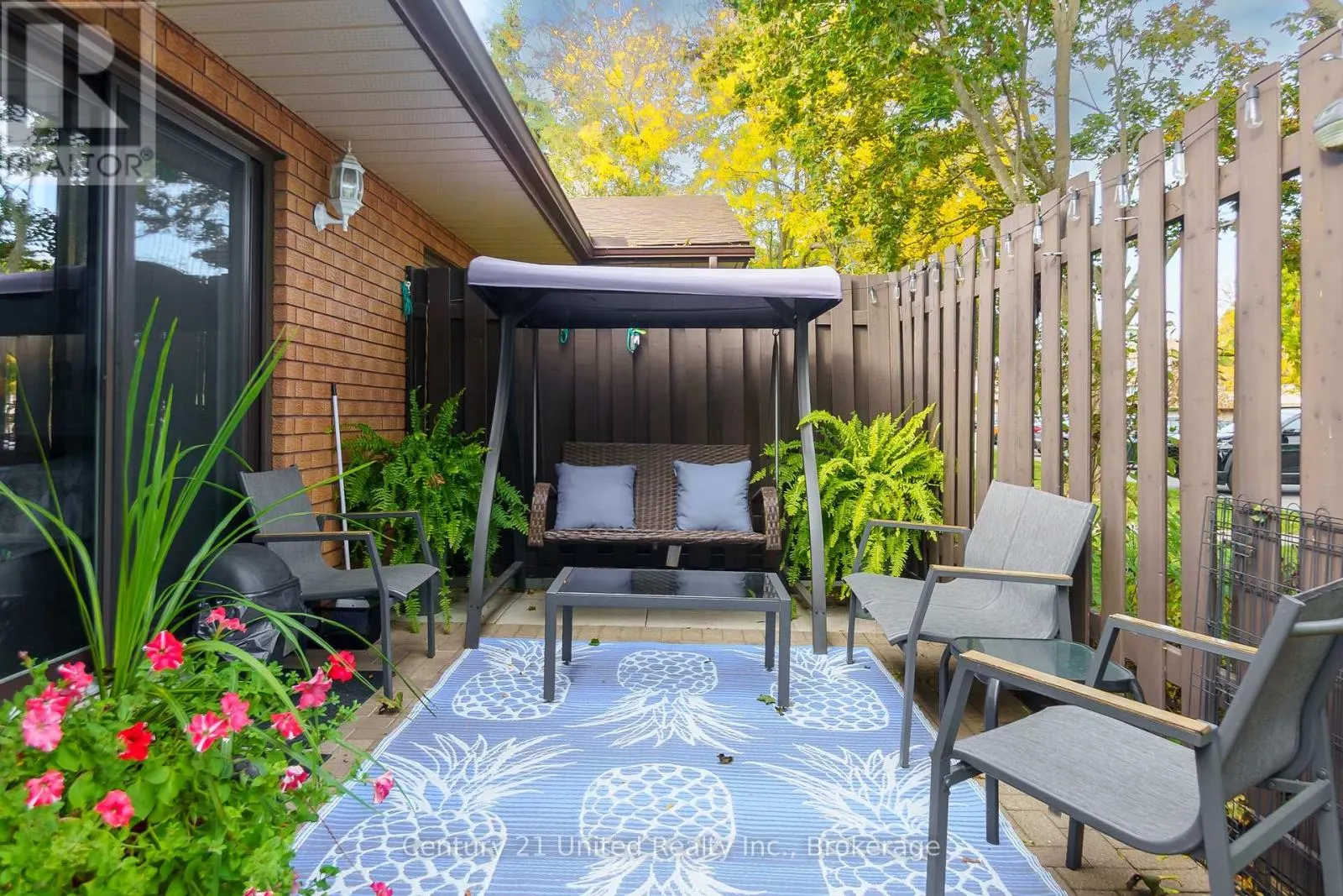 15 - 36 CHAMPLAIN CRESCENT #15