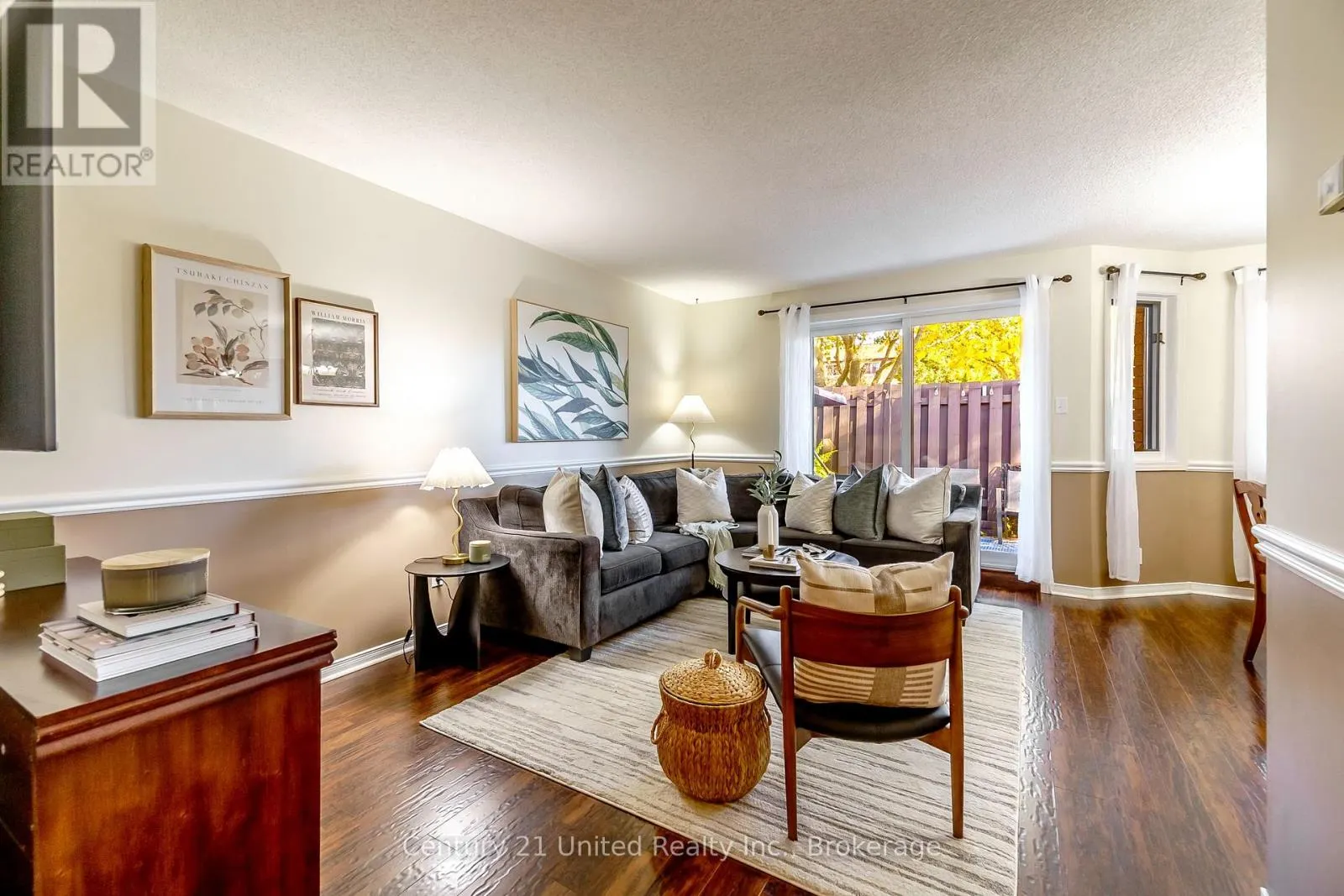 15 - 36 CHAMPLAIN CRESCENT #15
