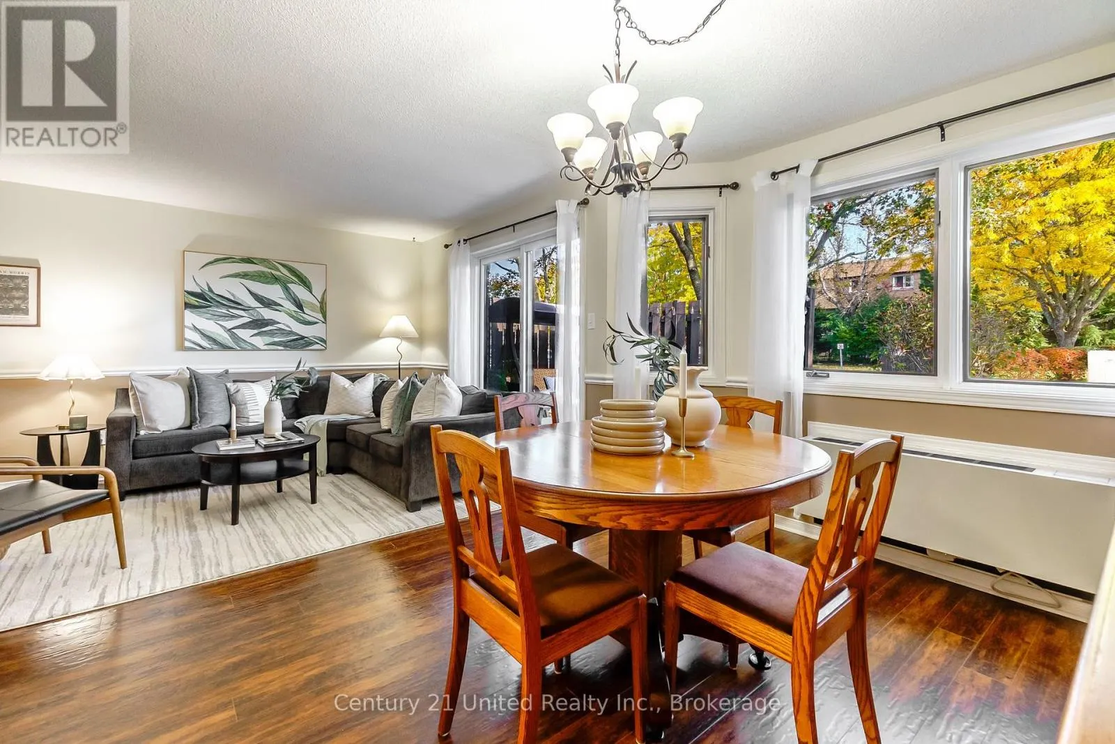 15 - 36 CHAMPLAIN CRESCENT #15